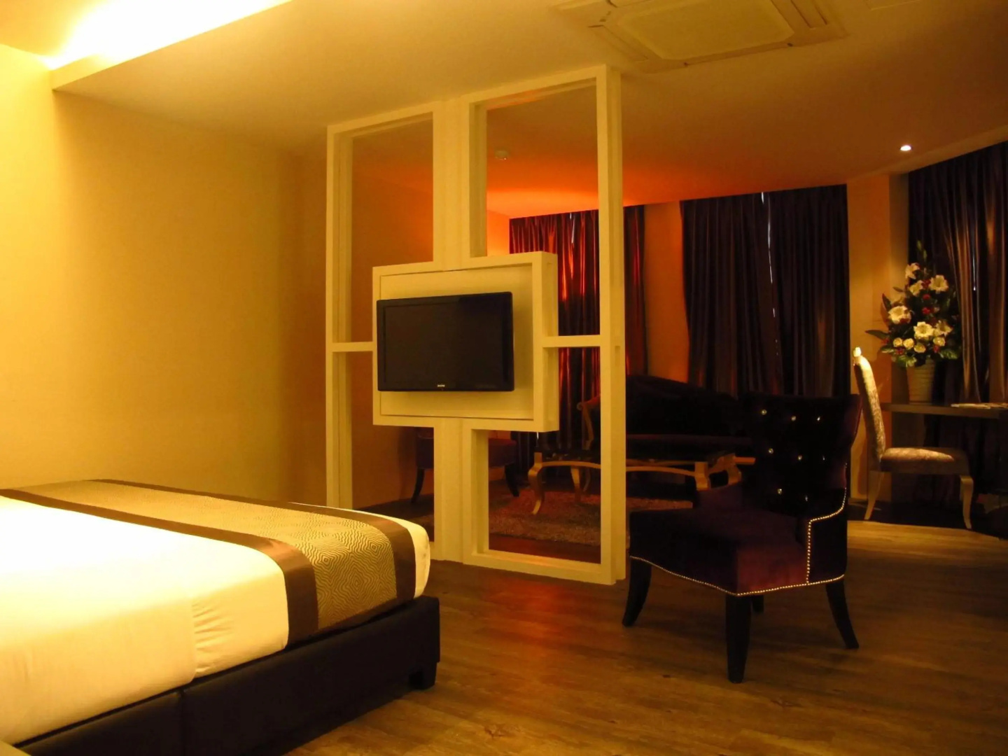 Hotel Austin Paradise - Mount Austin
