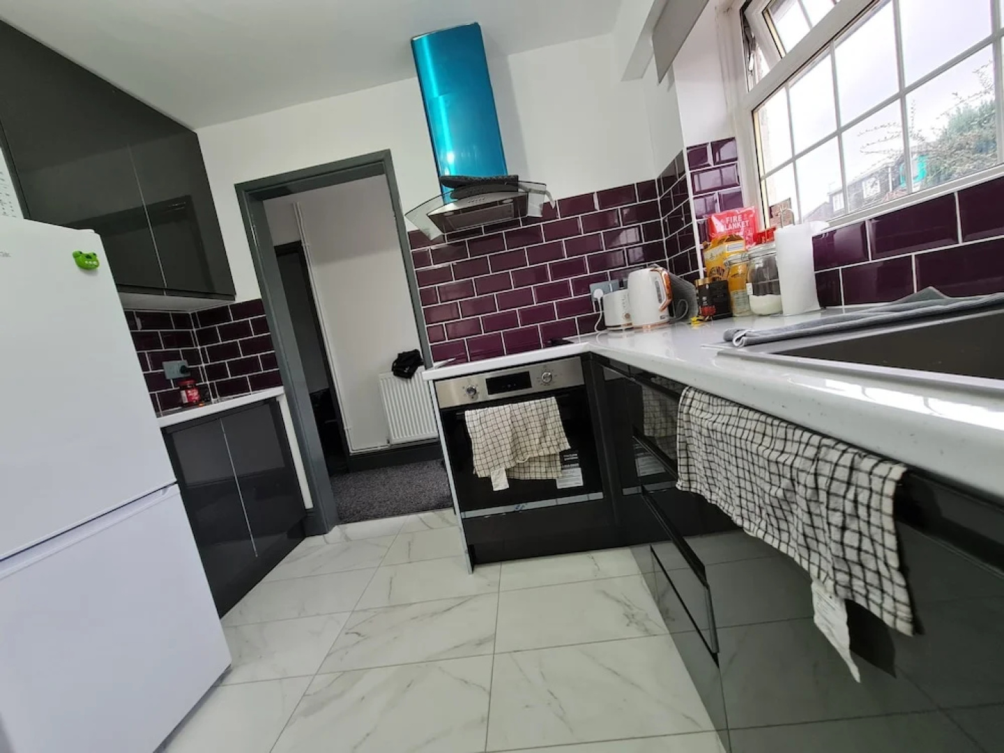 Bristol 2-bed Bungalow, Sleeps 4, Parking
