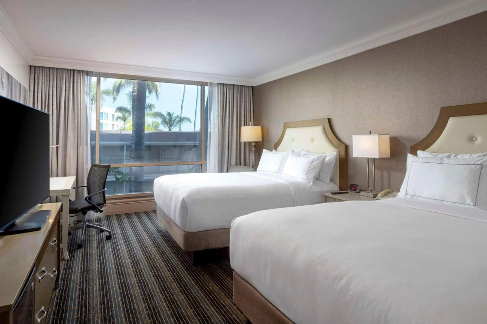 DoubleTree by Hilton San Diego Bayside