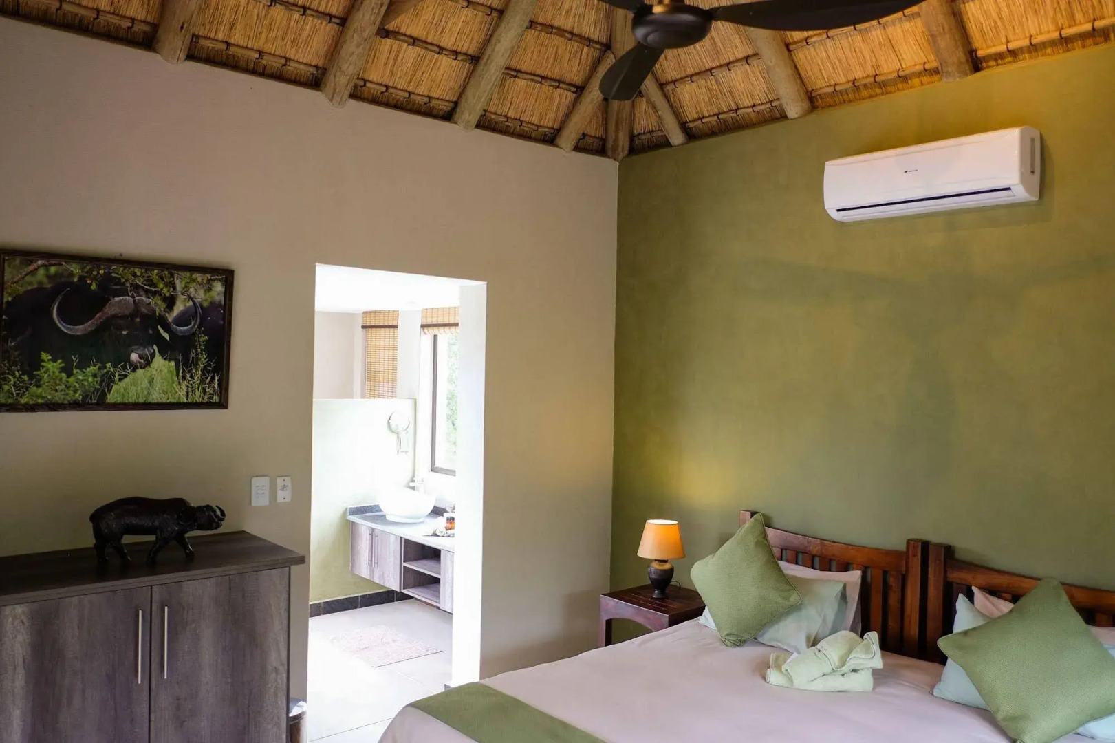 Cheetah Paw Eco Lodge