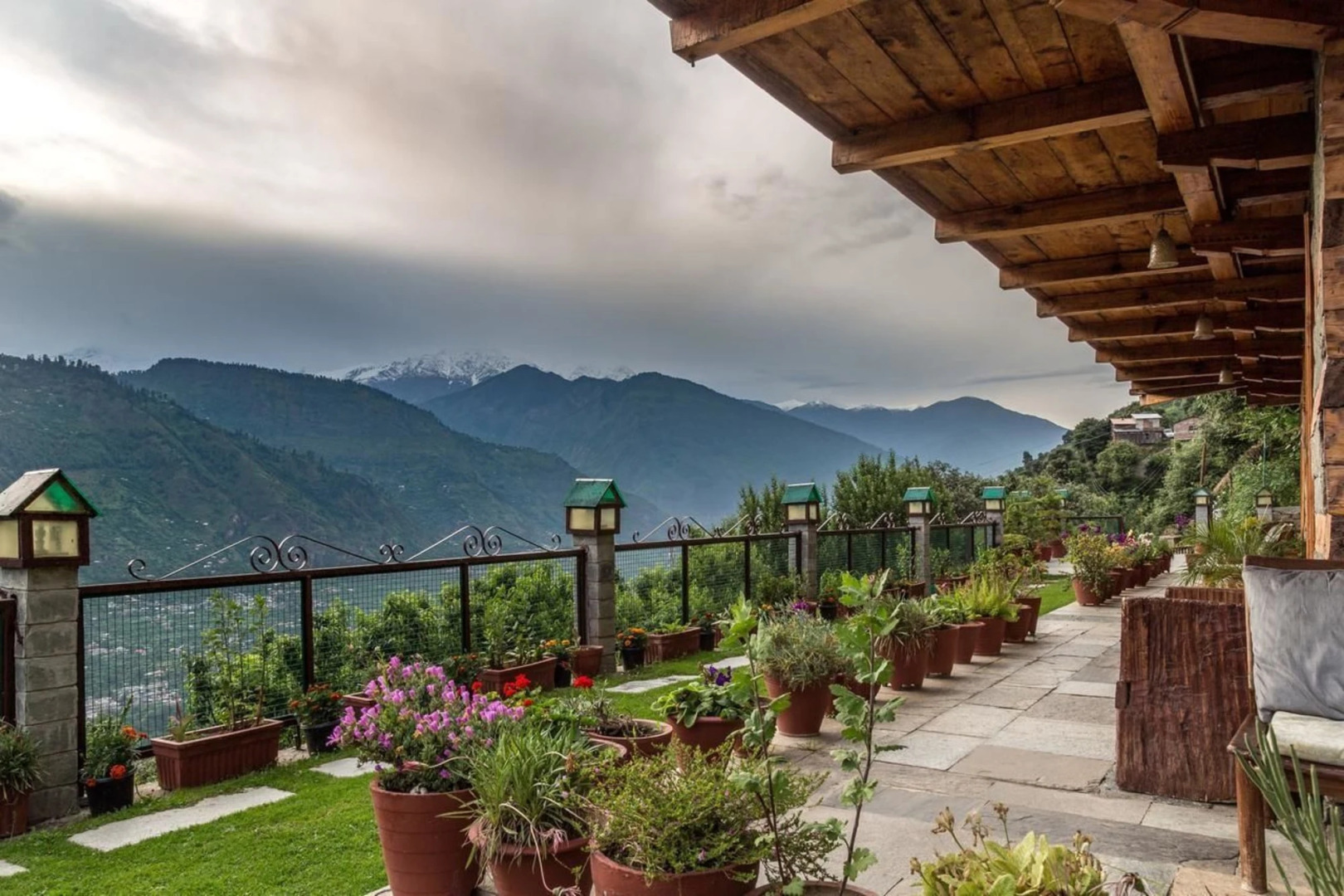 Himalayan Kothi Kais