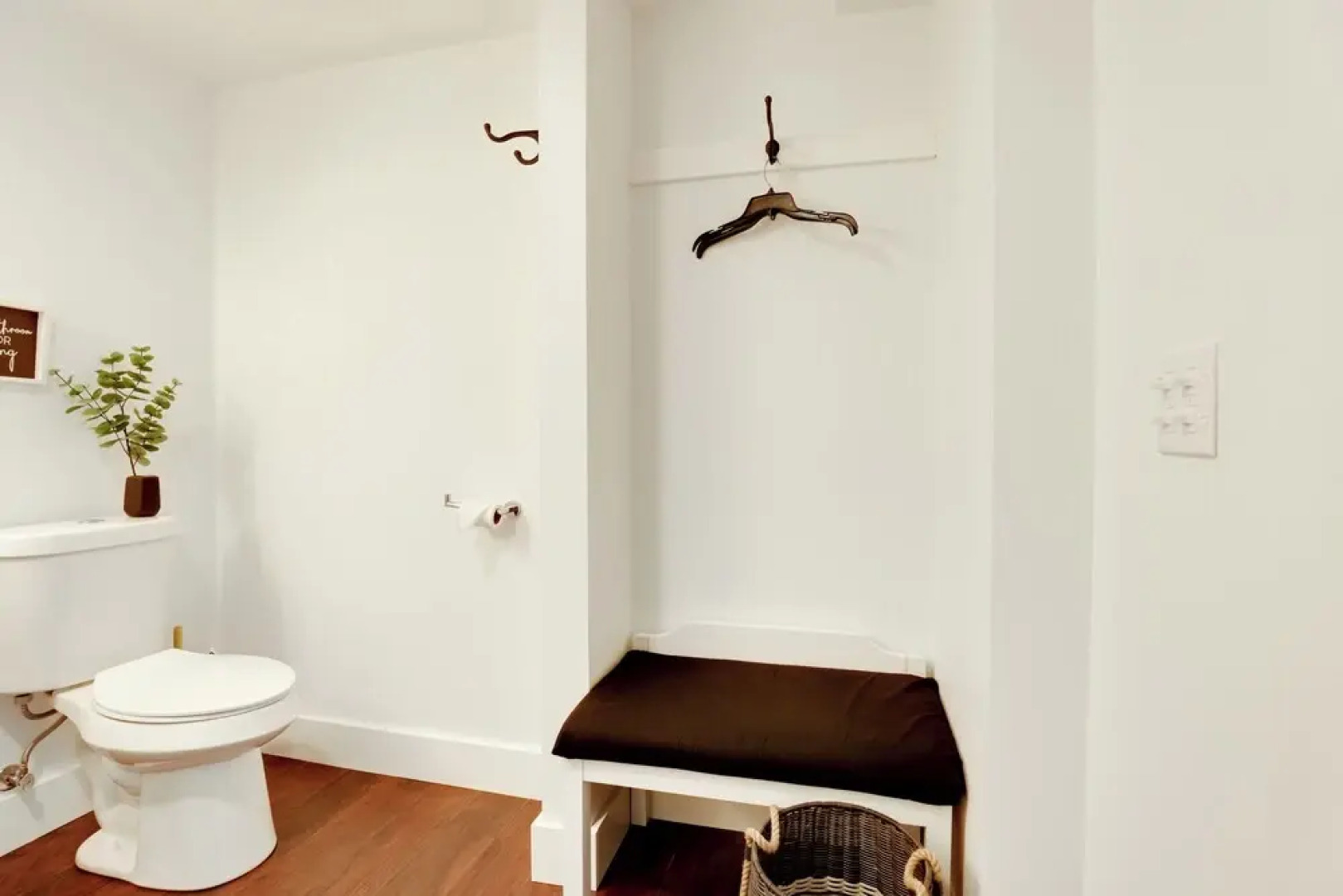 Walkable Studio on Historic Hammondsport Property!