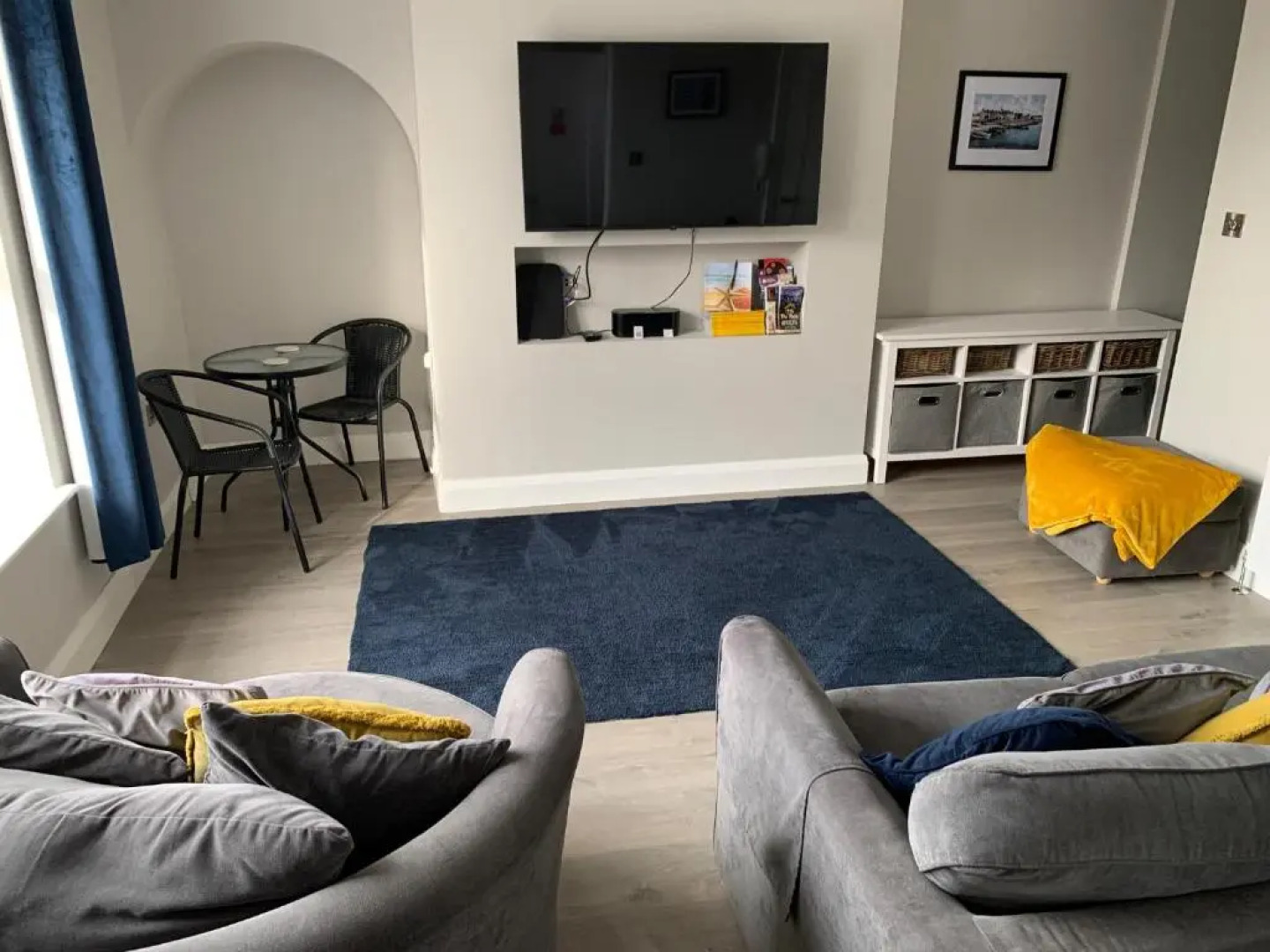 Luxurious Fully-equipped Seafront Apartment