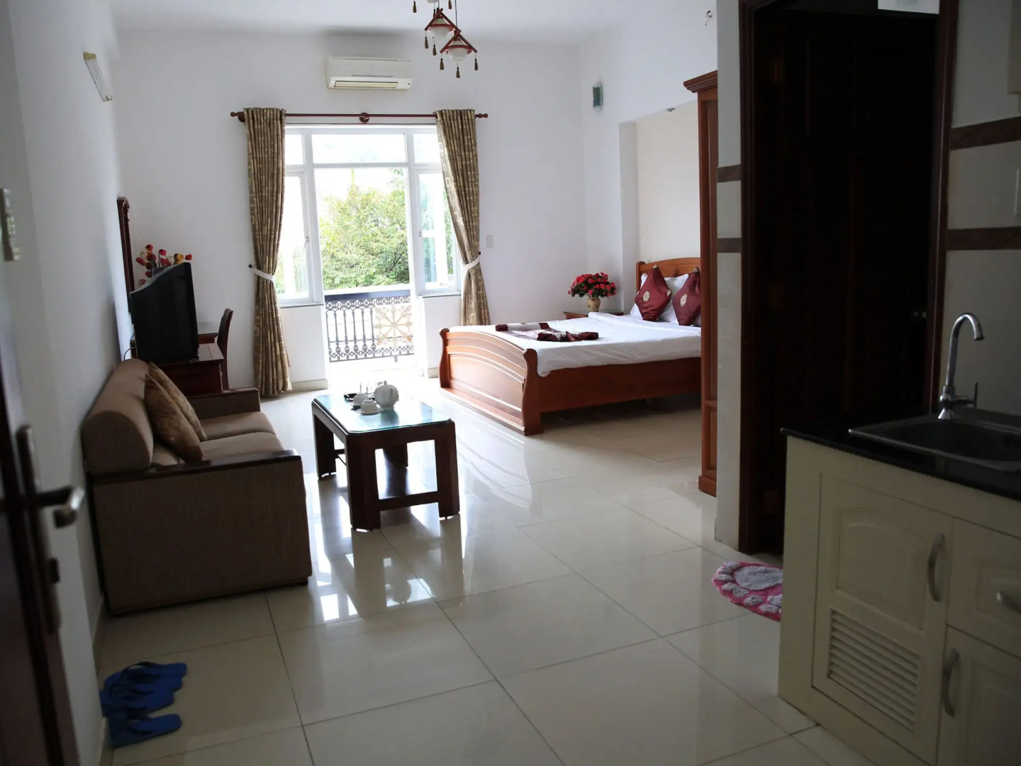 Hoa Phat Hotel & Apartment