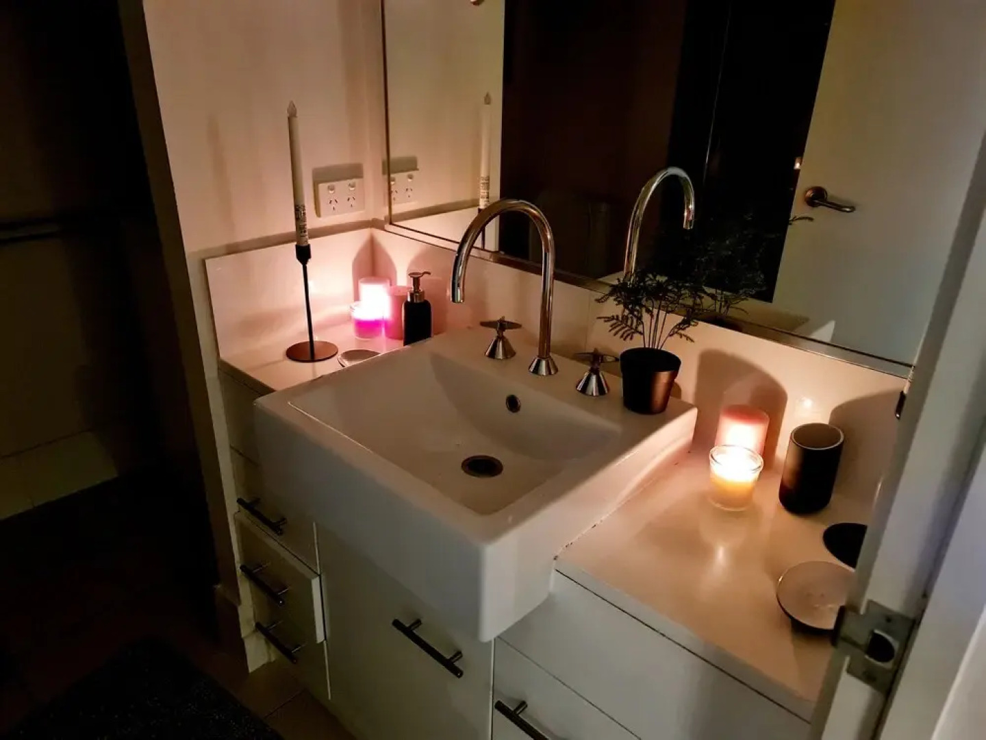 Qure Restaurant & Apartments