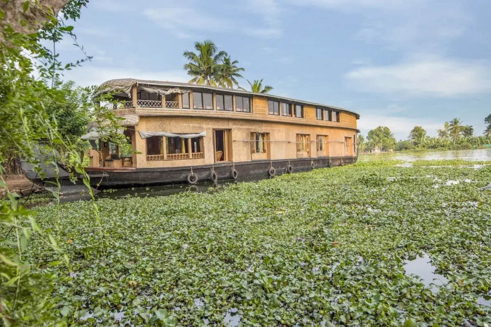 GuestHouser 3 BHK Houseboat e567