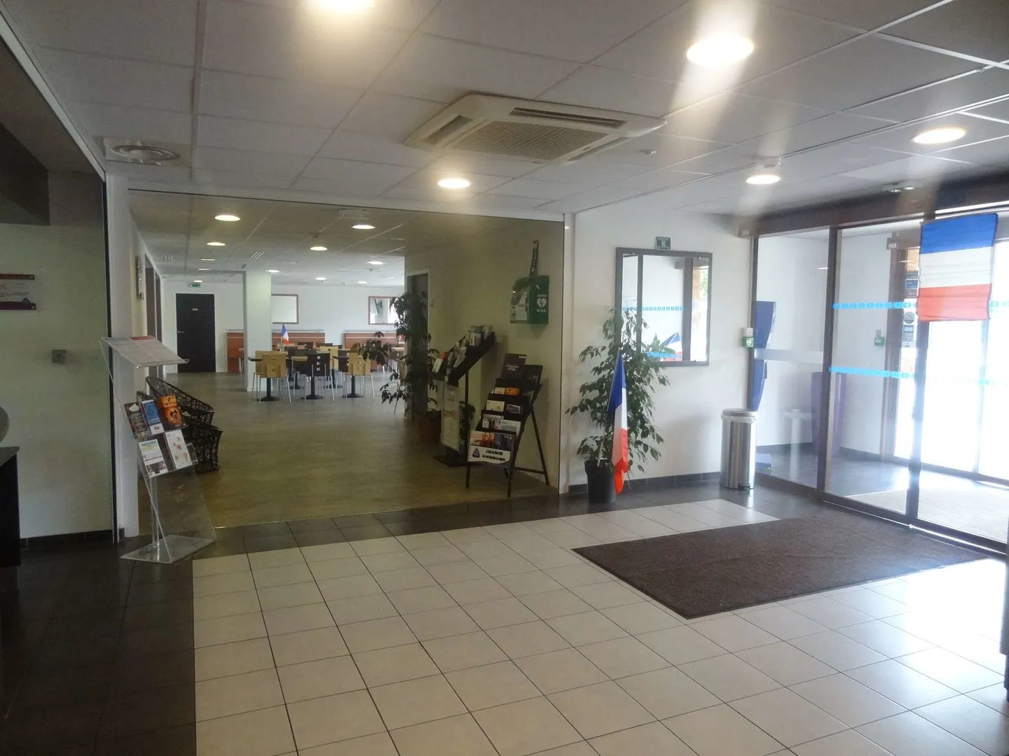 Sure Hotel by Best Western Saint-Amand-Les-Eaux