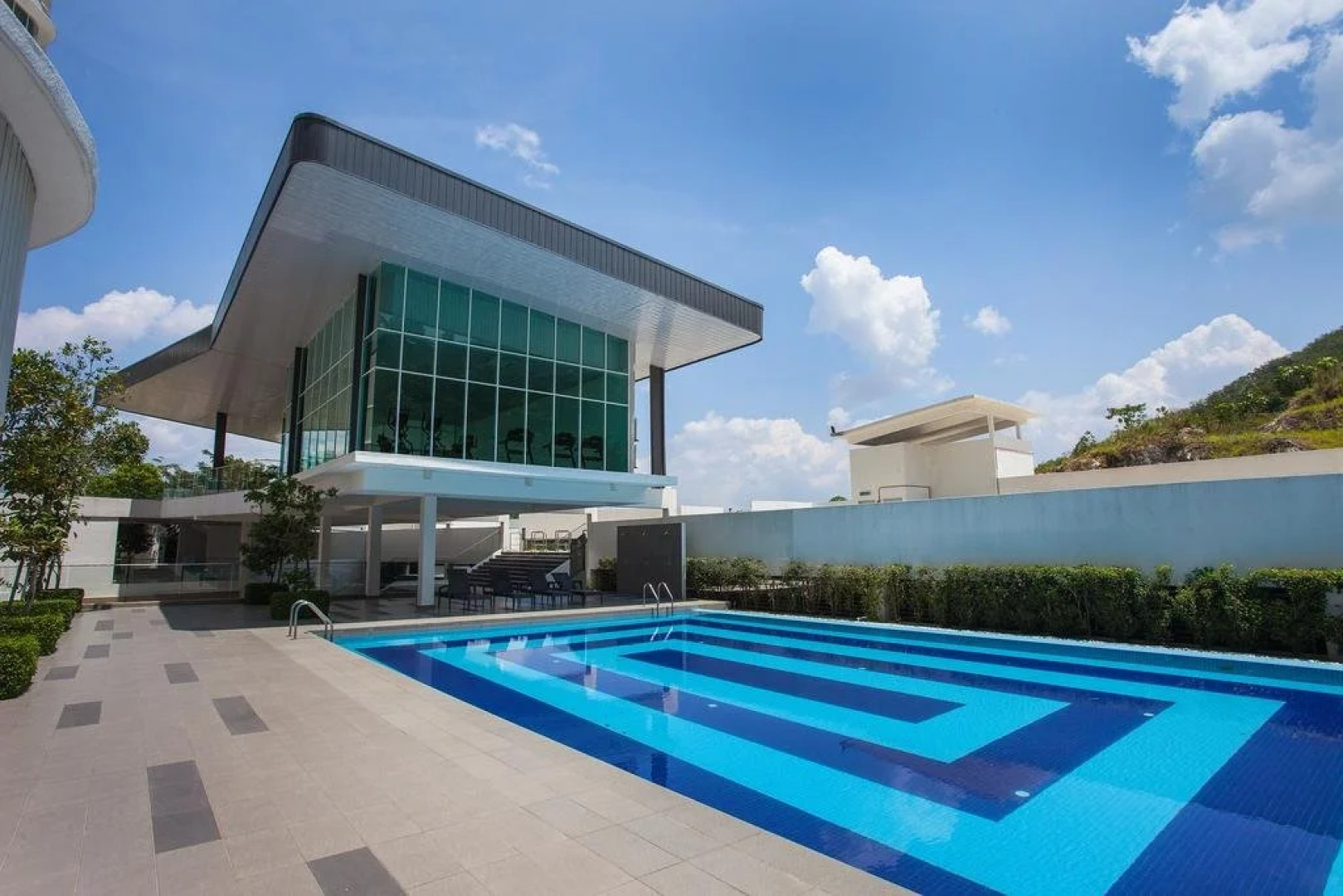 Sri Beverly Hills Near KLIA & KLIA2 & F1