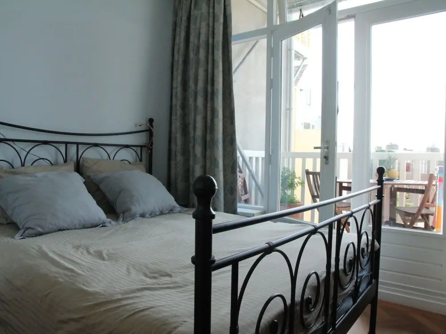 Vintage Apartment in South Holland With Sea View