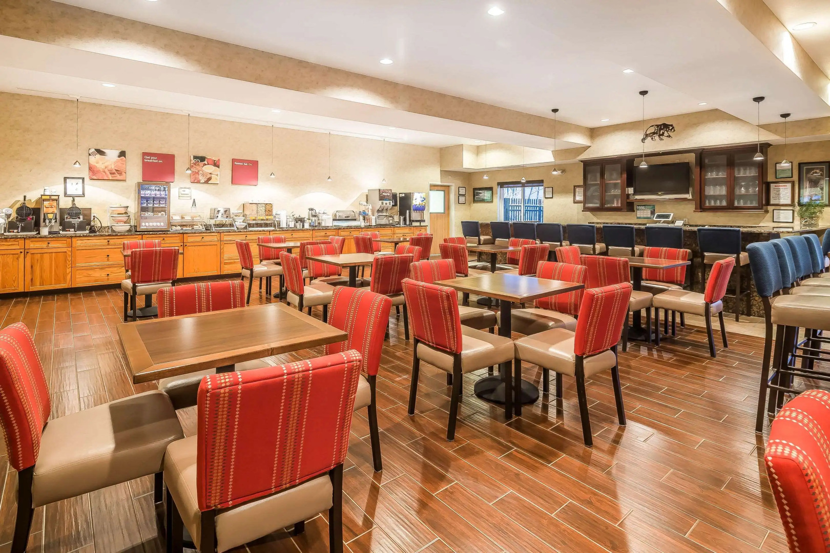 Comfort Suites Anchorage International Airport