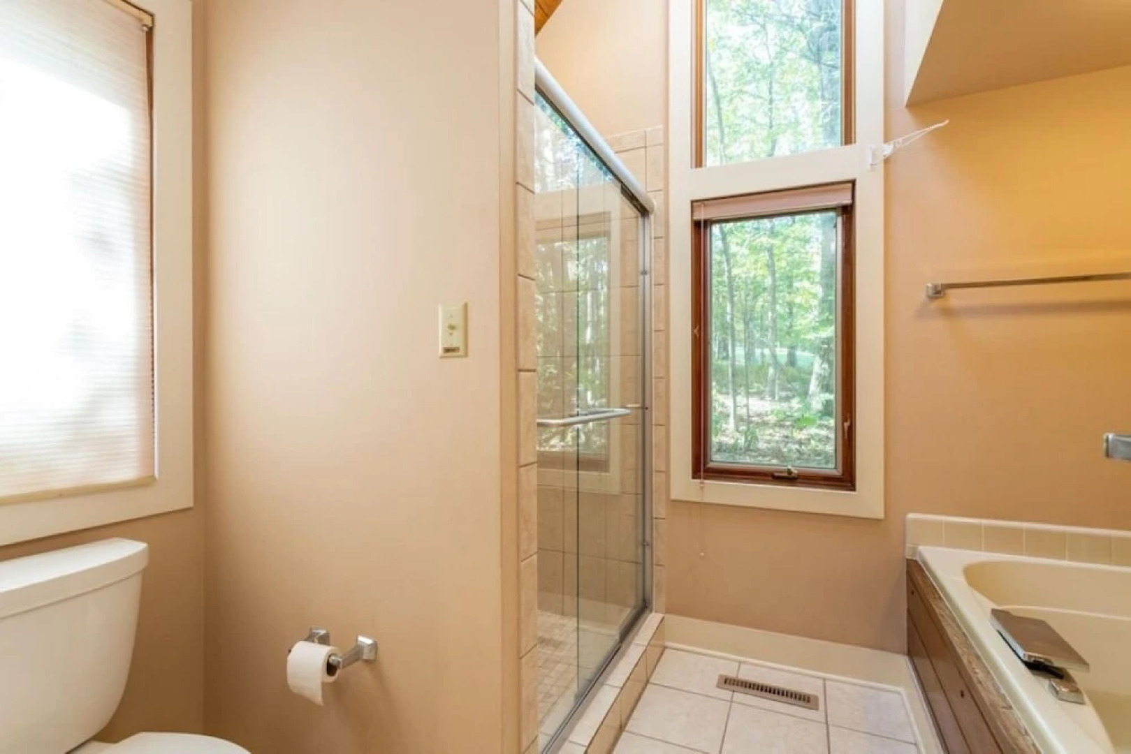 Luxury Wintergreen Near Golf Course Pool Access