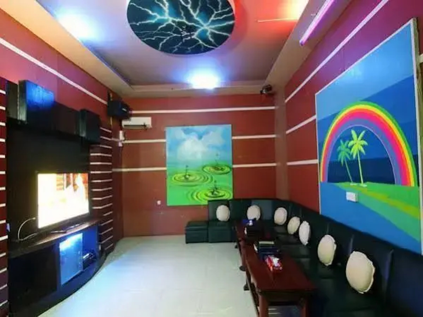 Golden City Crown Hotel