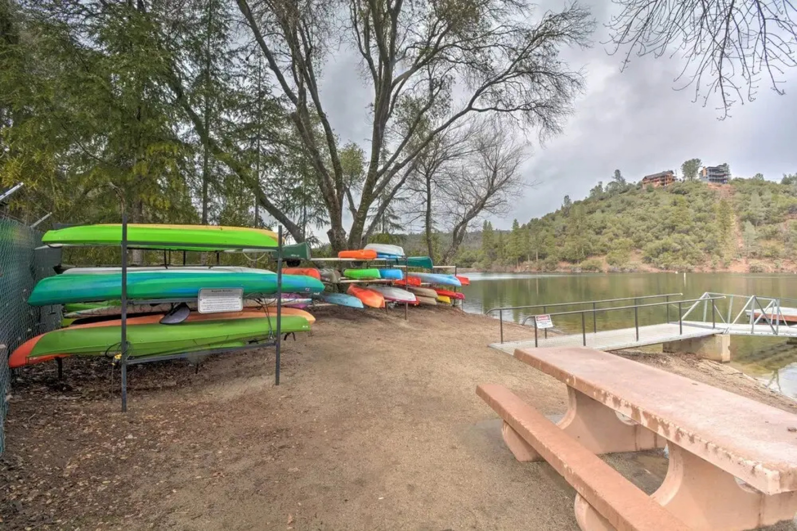 Calm Groveland Cabin - Near Pine Mountain Lake!