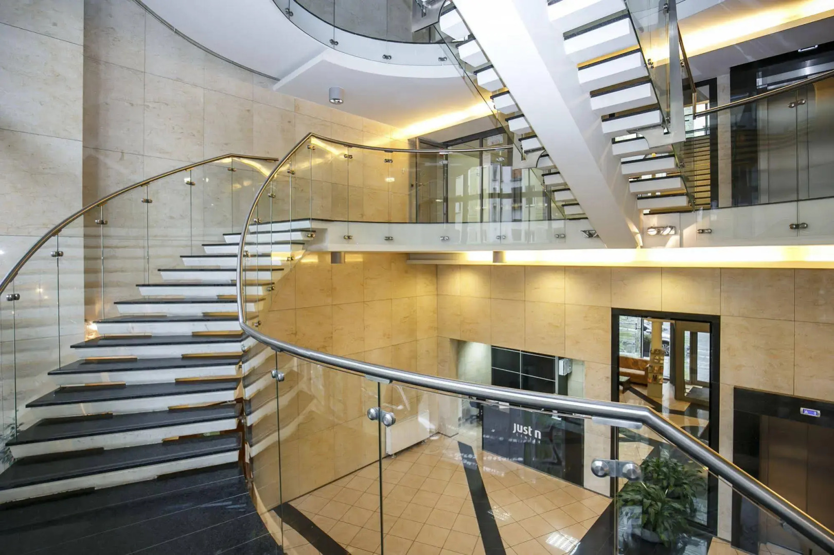 Absyntapart Krawiecka - parking w cenie