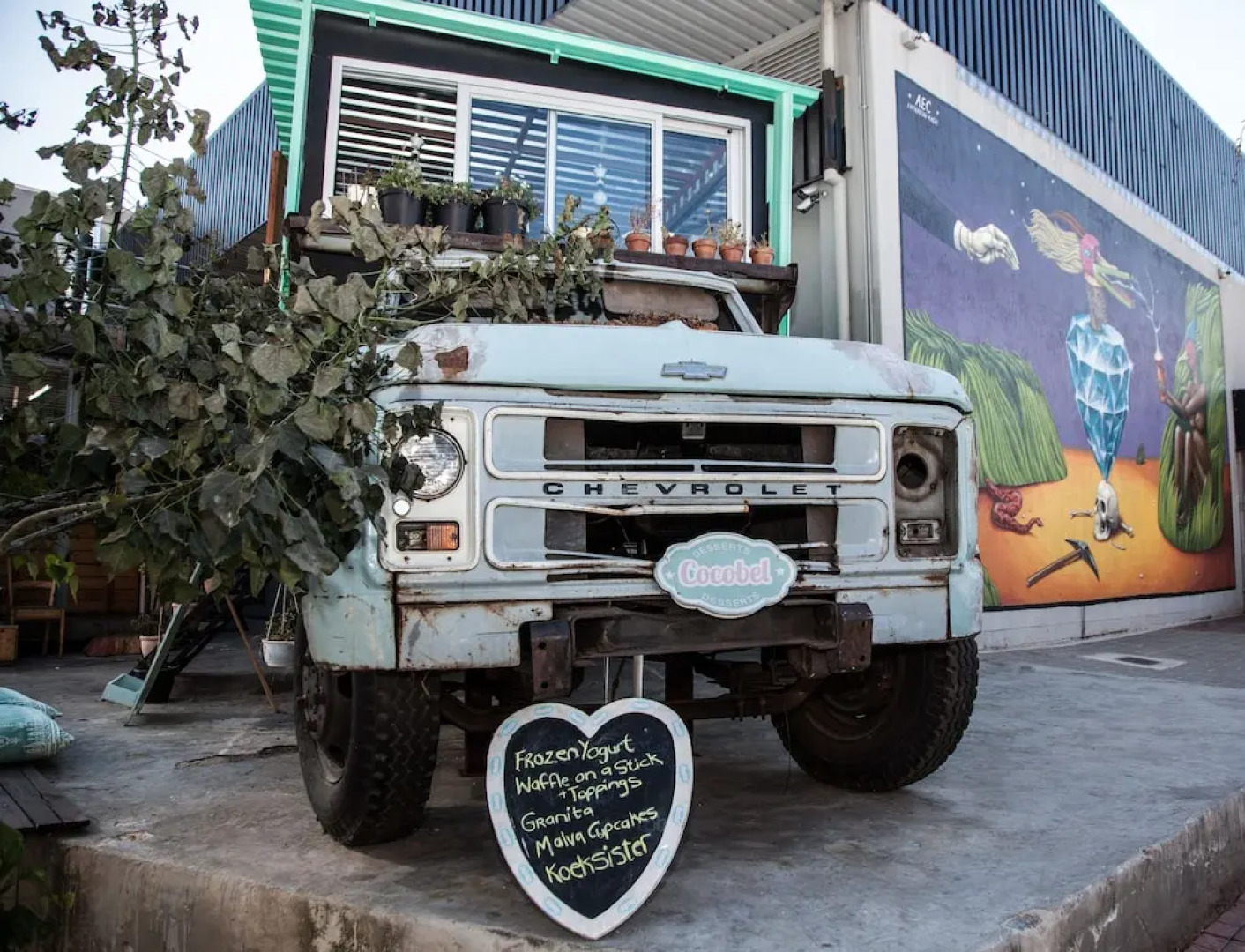 12 Decades Art Hotel