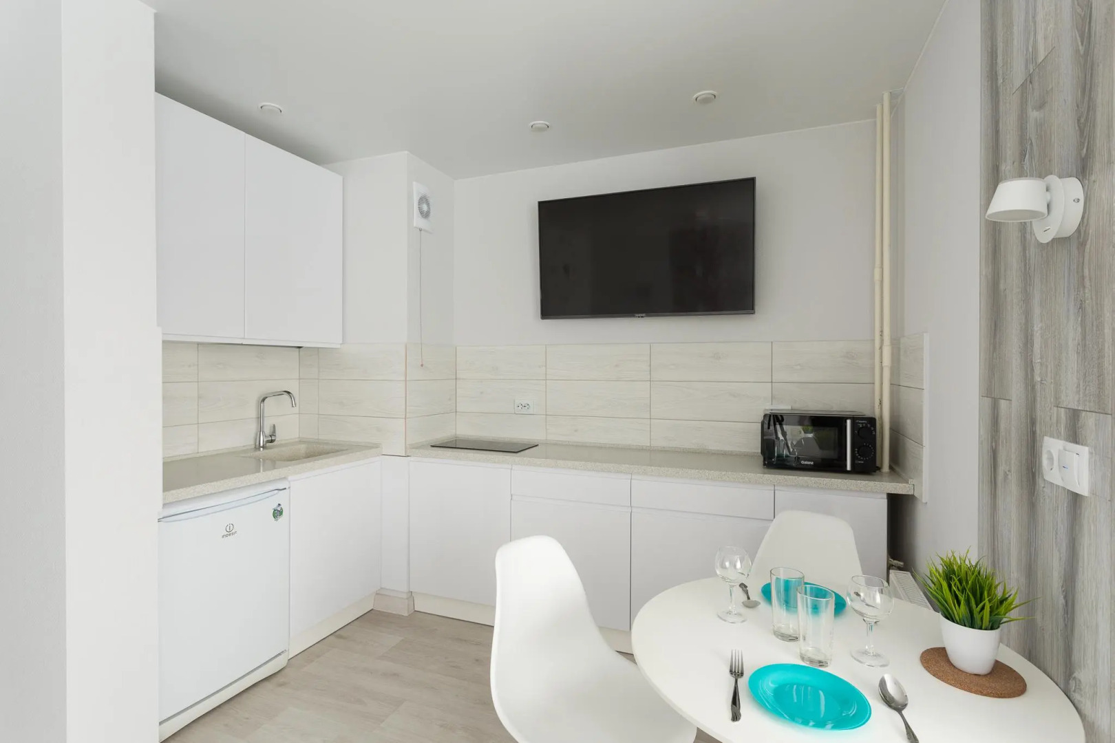 Две Подушки в микрорайоне Зеленый город 4