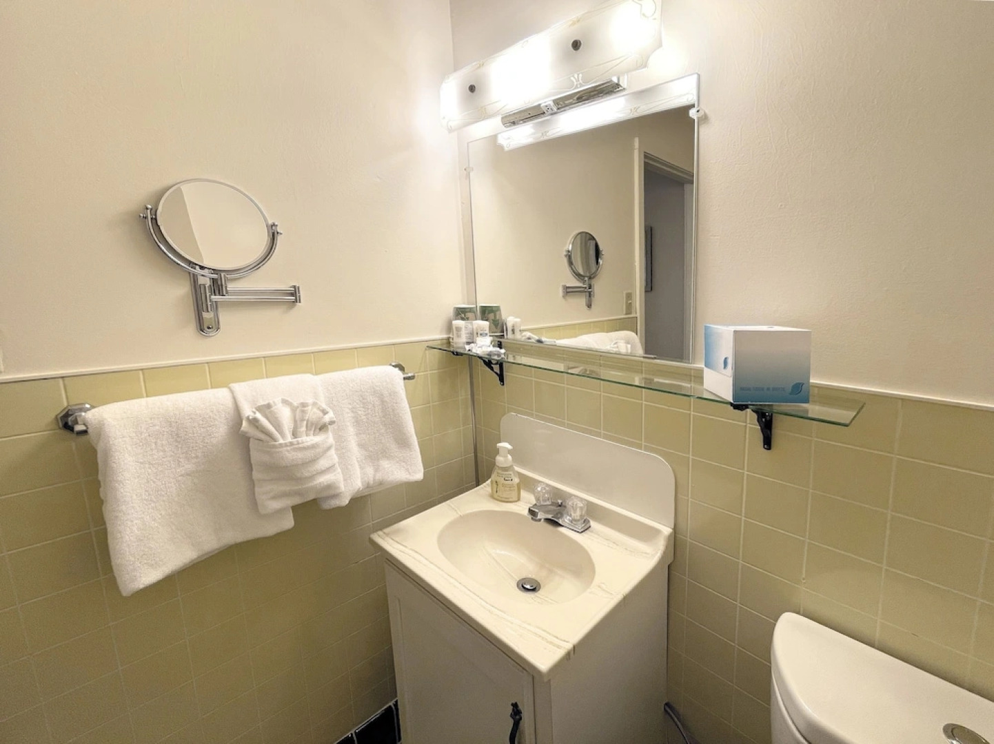 Peninsula Park-View Resort