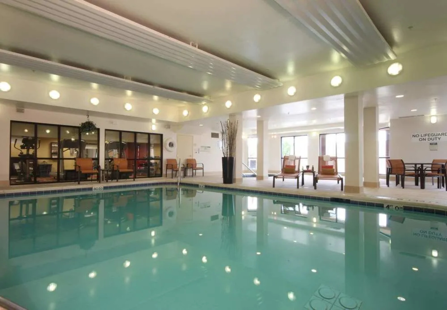 Courtyard Chicago Bloomingdale