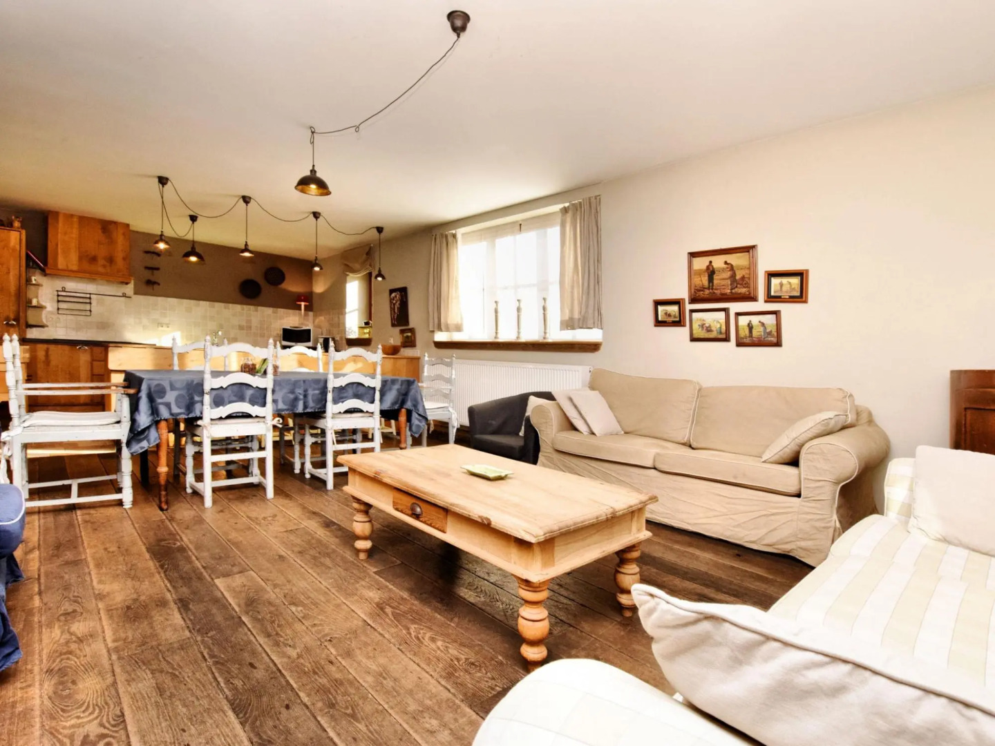 Cozy Holiday Home in Ennal