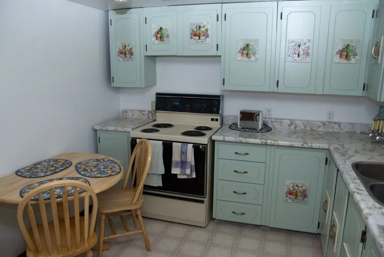 Joe-Lin Station Bed & Breakfast