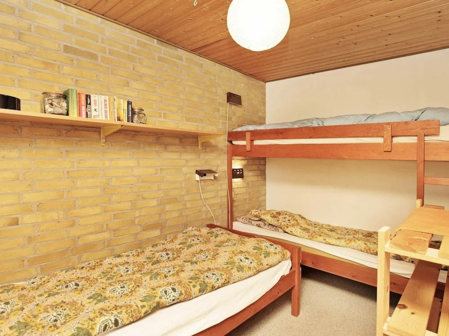 Welcoming Holiday Home in Nørre Nebel near Sea