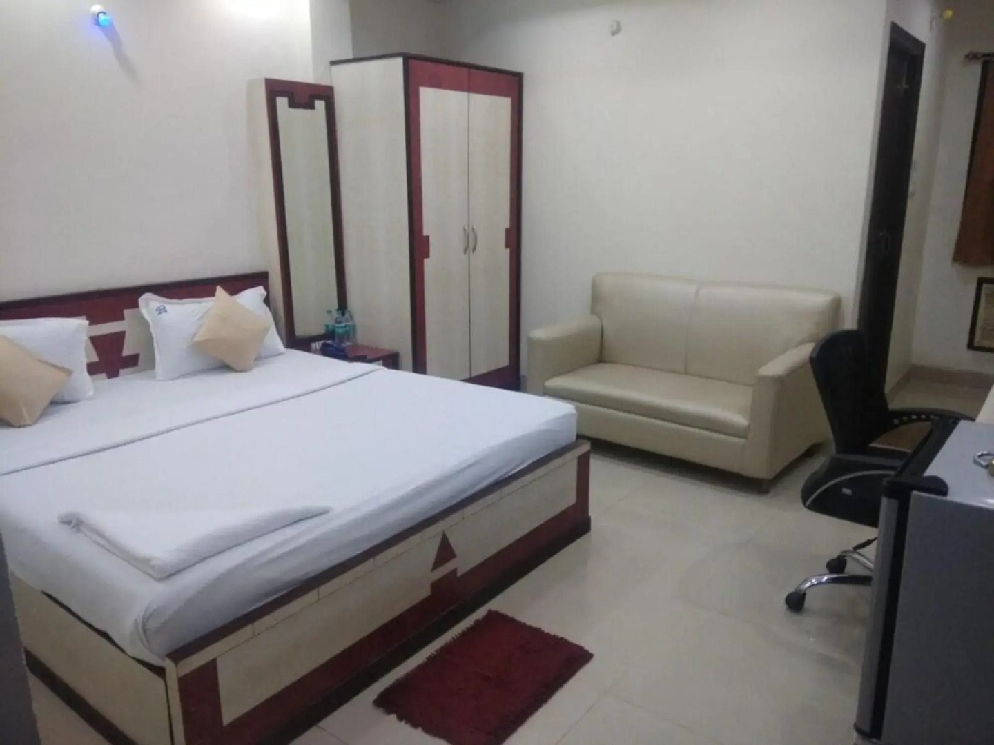 Hotel Saptaparna