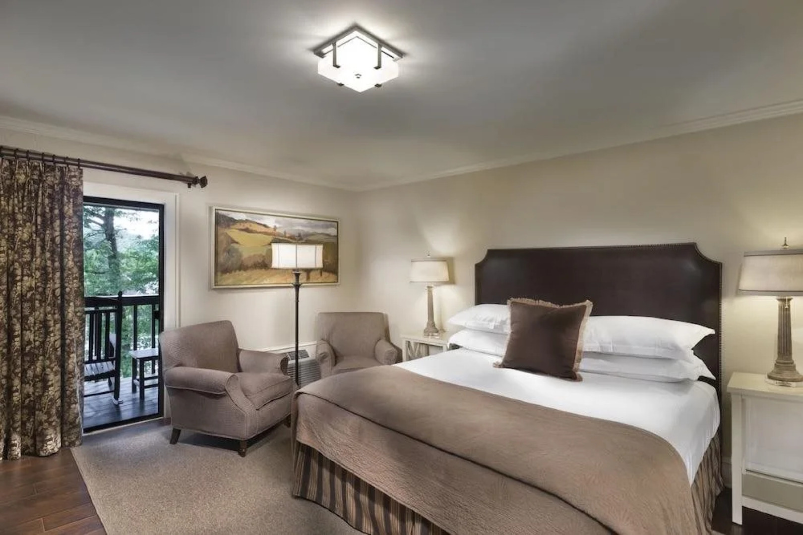 200 Main by Old Edwards Hospitality