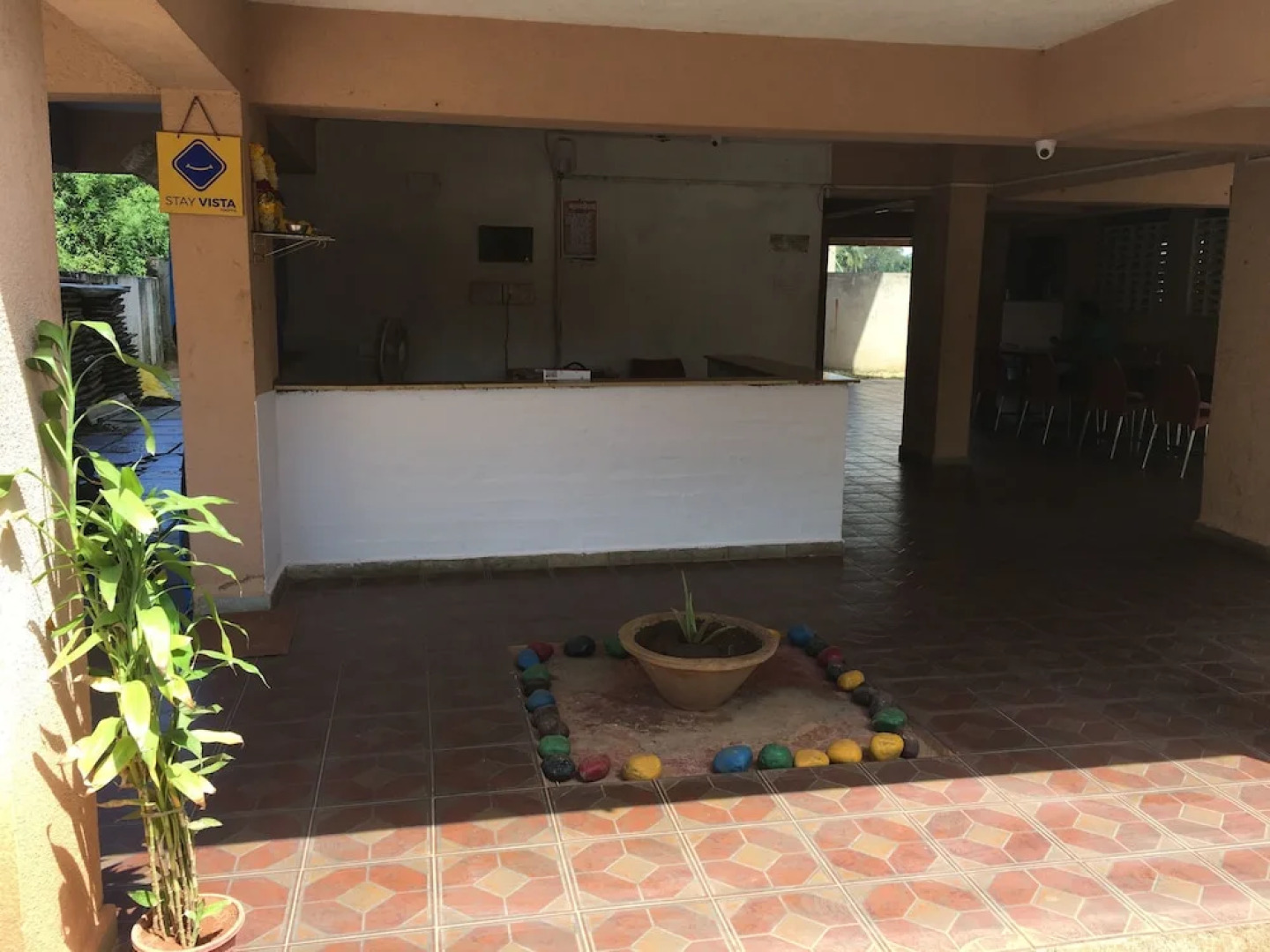 OYO 7001 StayOut Parth Inn