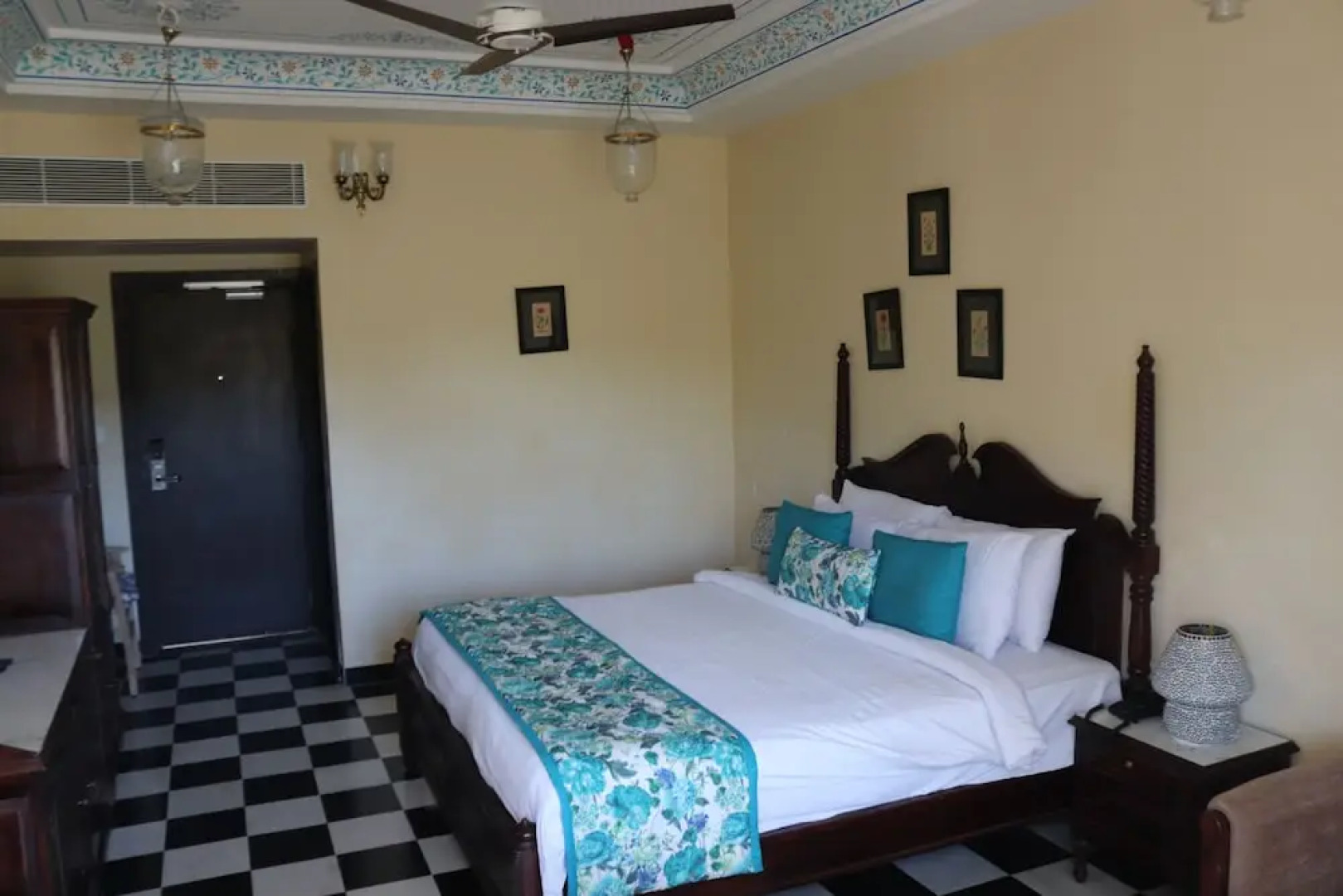 The Kumbha Residency-Luxury Resort and Spa