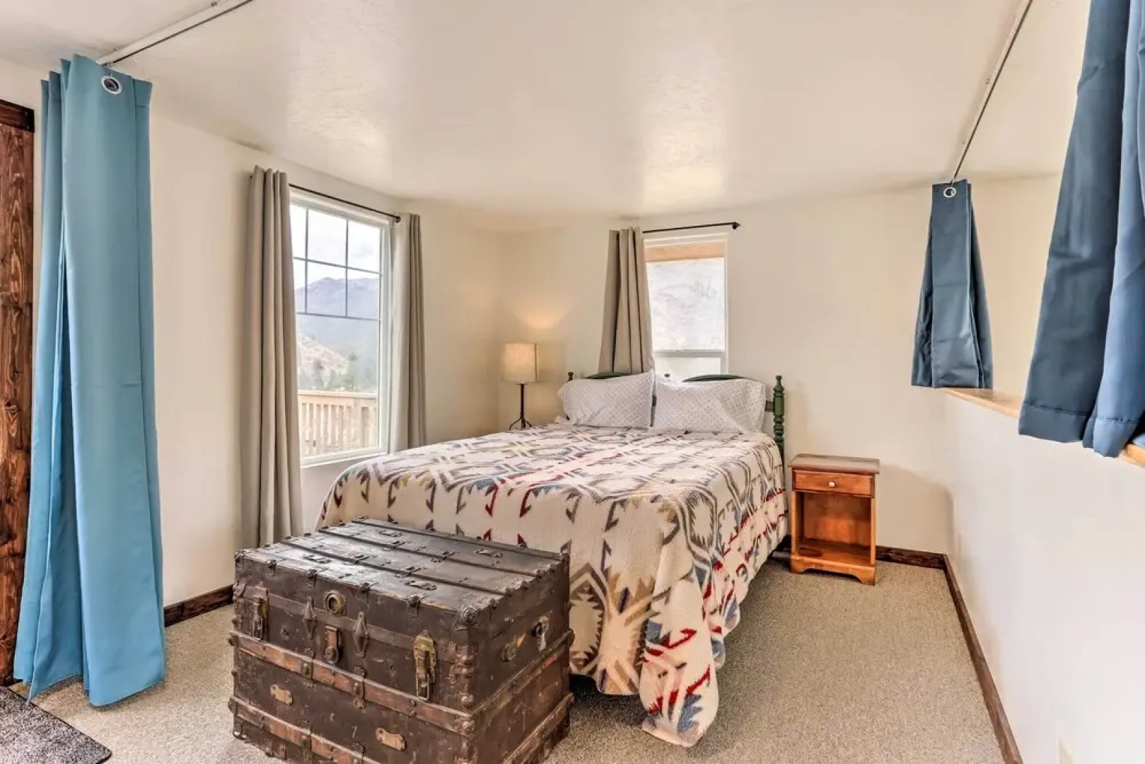 Lowman Outdoor Retreat: Walk to Hot Springs!