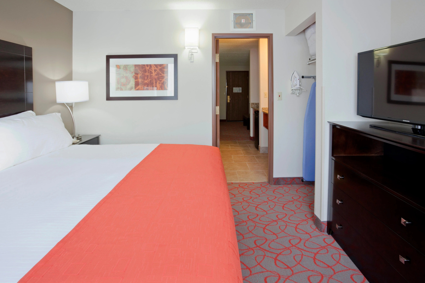 Holiday Inn Express & Suites Bloomington - MPLS Arpt Area W by IHG