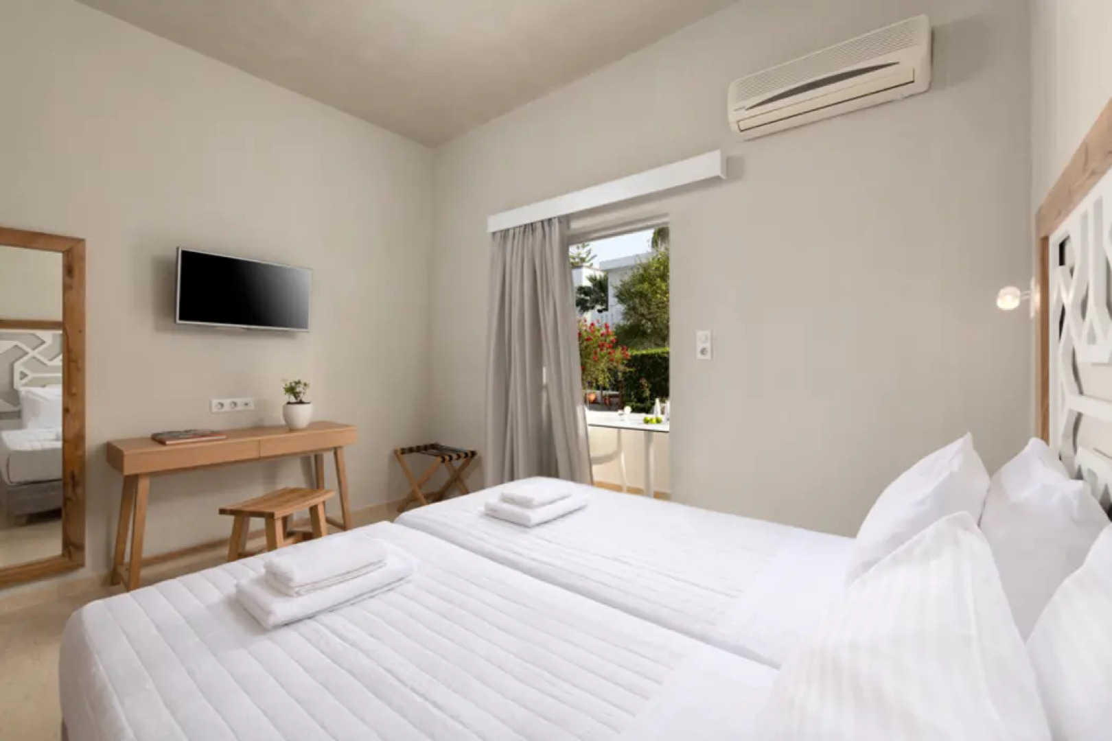 Apollon Studios Plakias