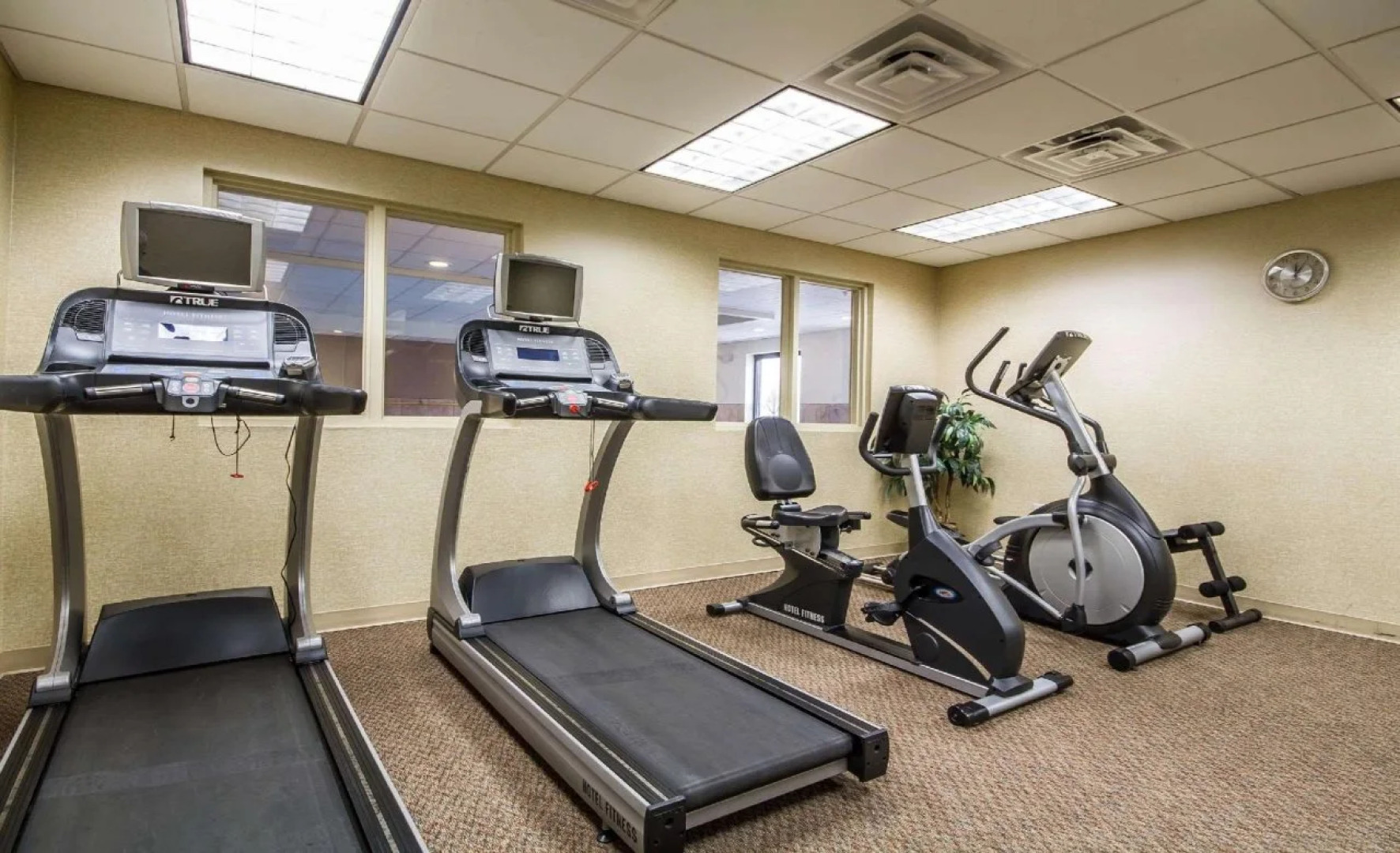 Sleep Inn & Suites Milwaukee Airport