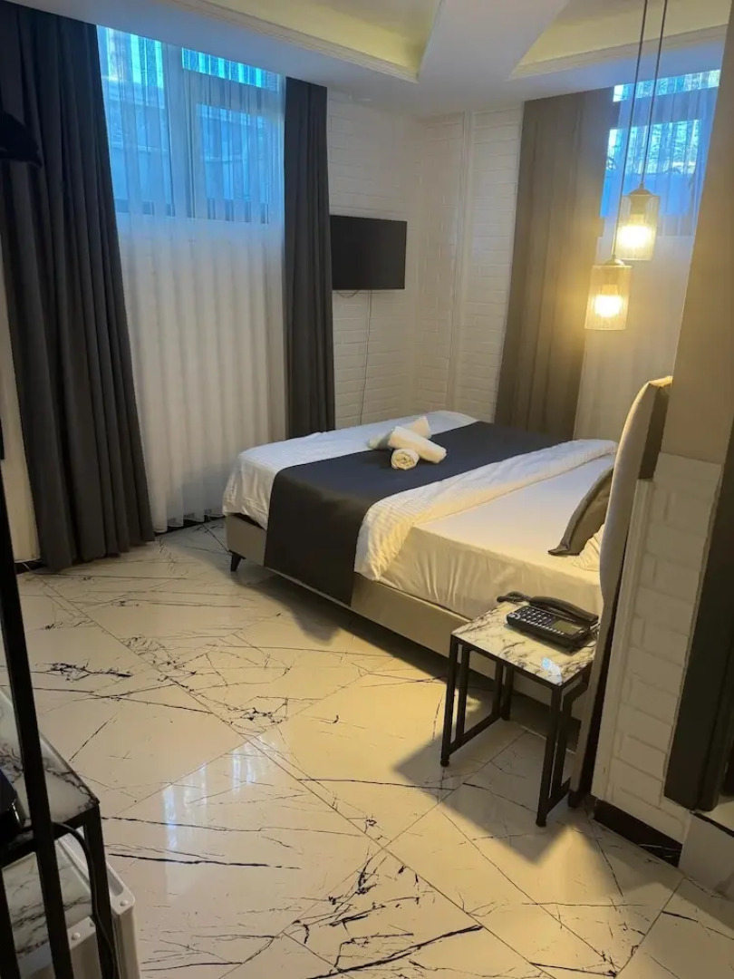 D Twins Airport Hotel