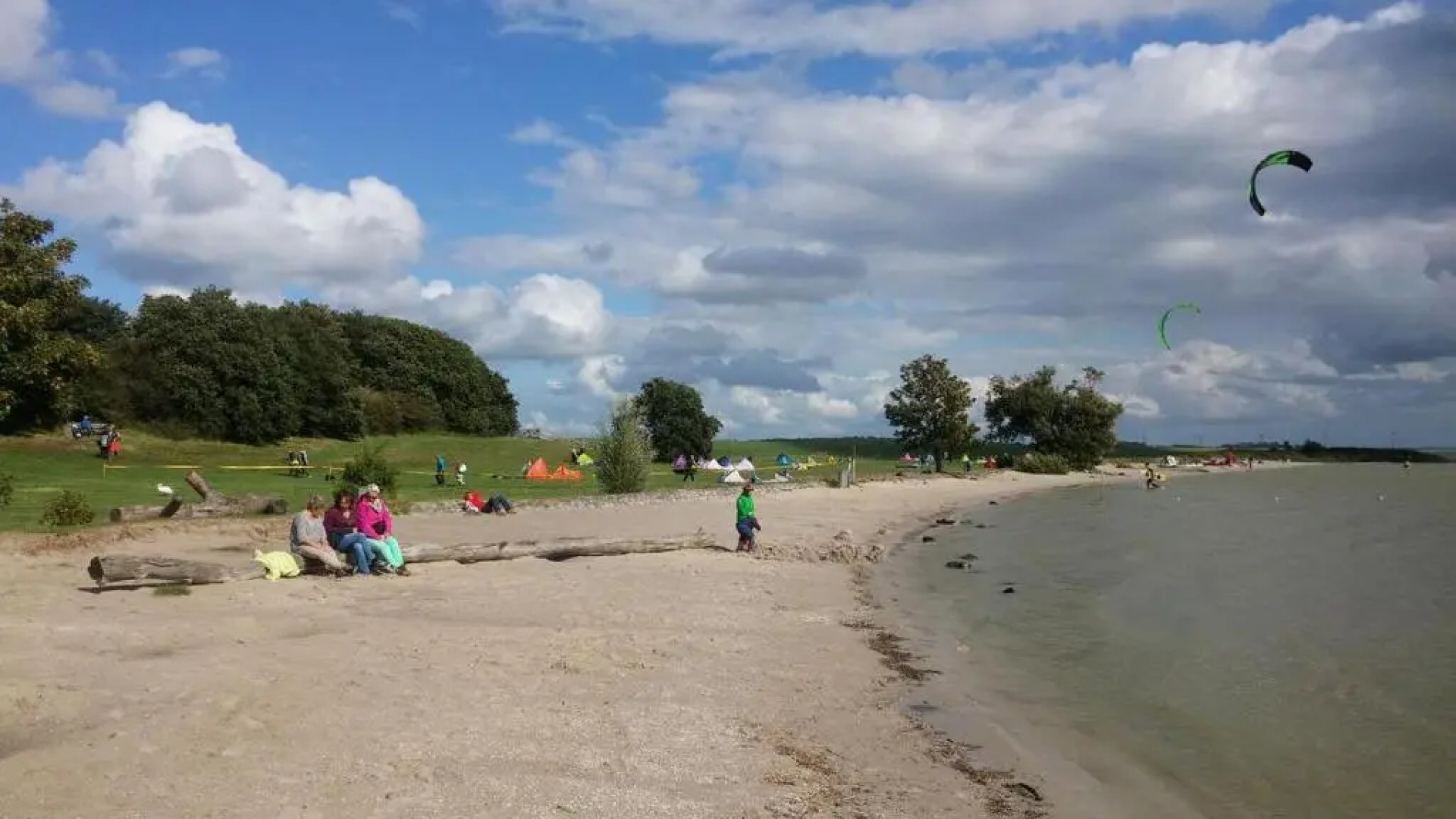 Chalet it Pompebled met wasmachine en droger en zwembad op camping