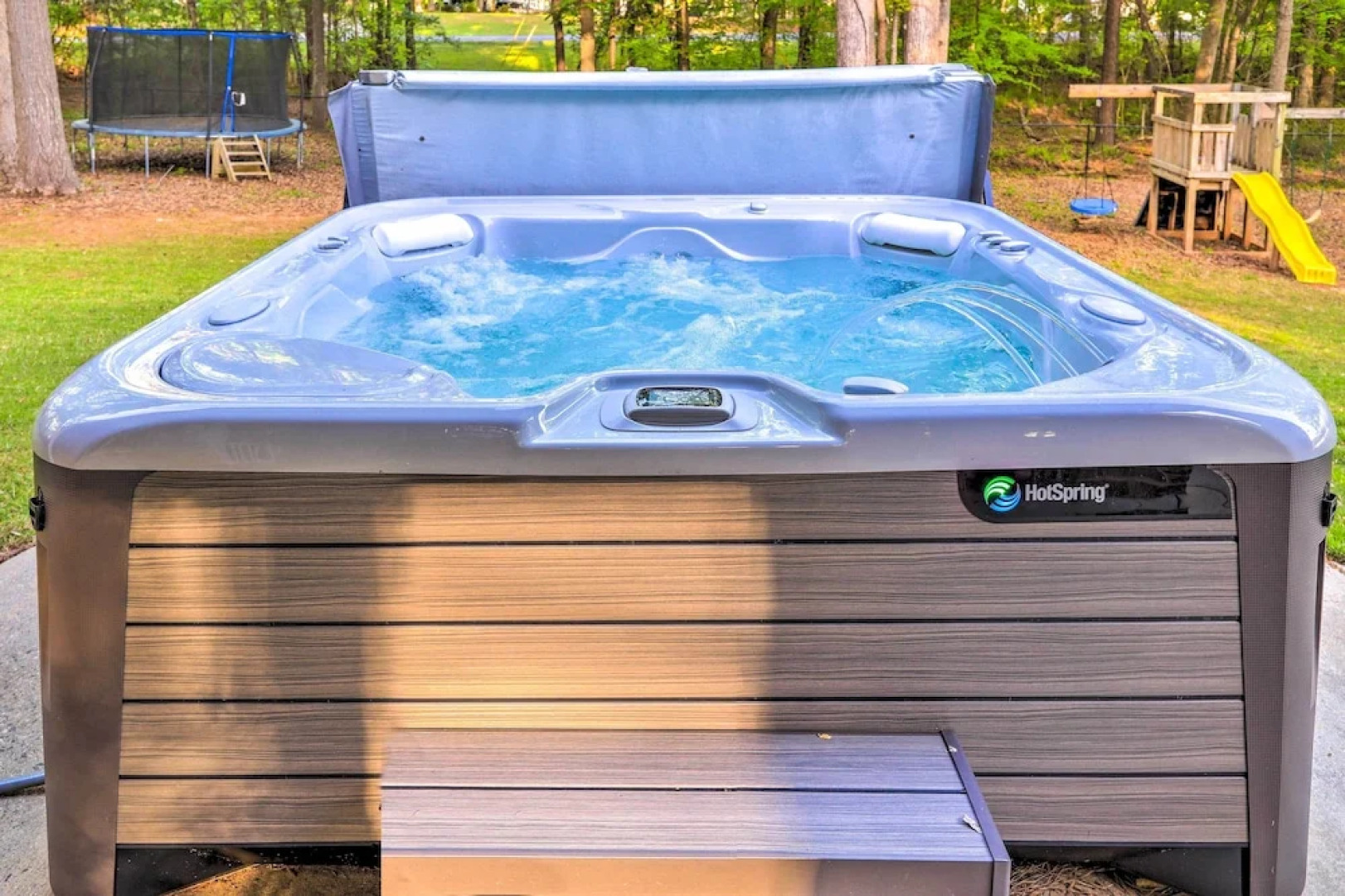 Chic Lake Sinclair Retreat With Dock & Hot Tub!