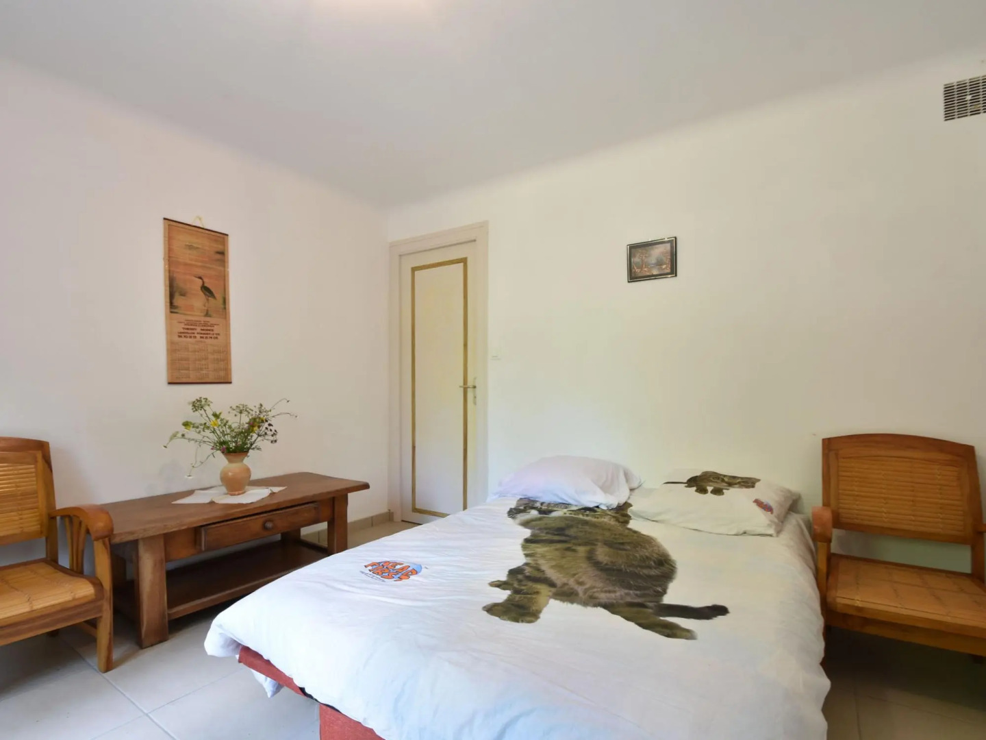 Peaceful Holiday Home in Yvias With Garden