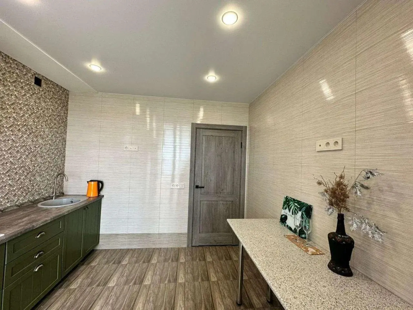 Апартаменты на улице Жулёва 13