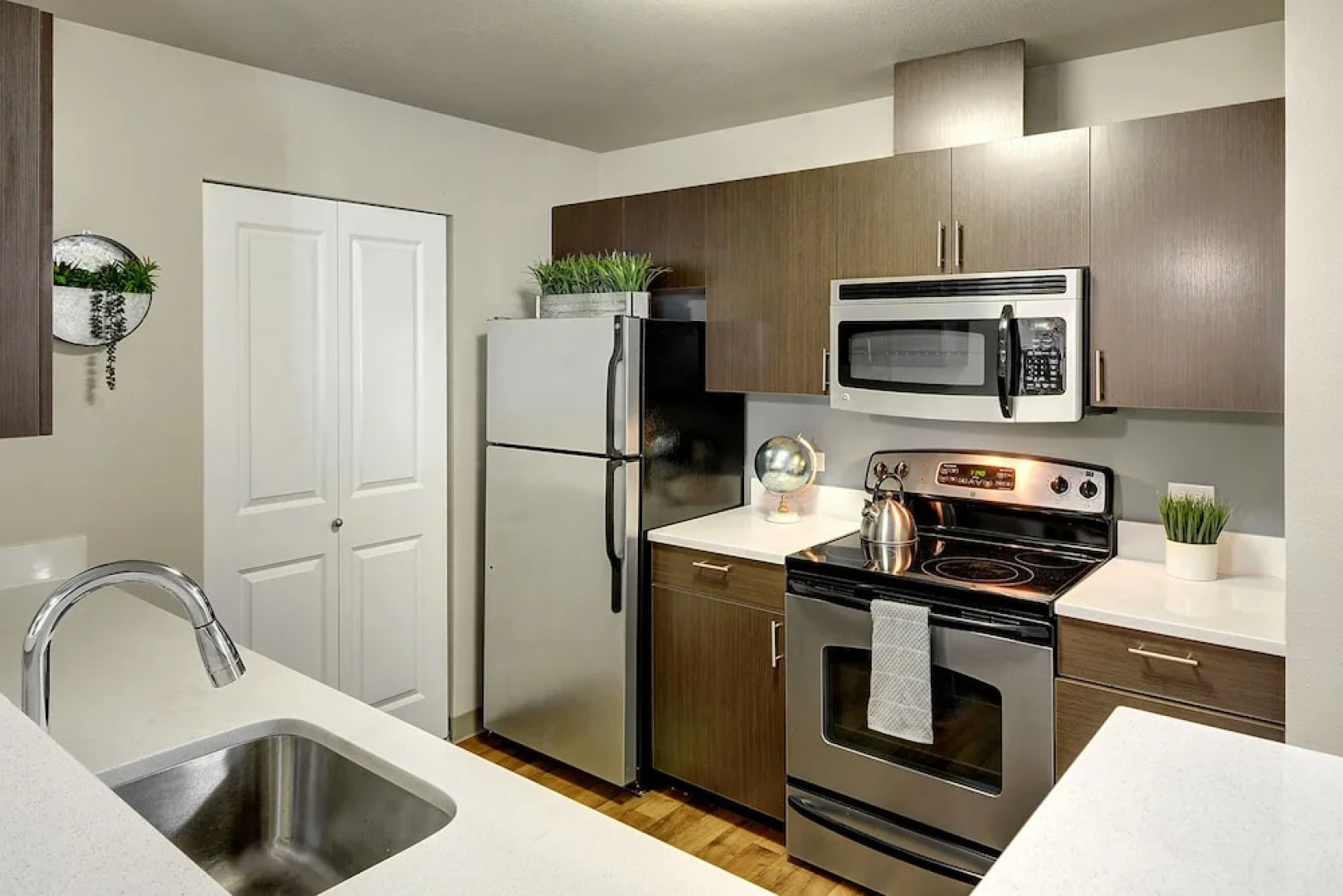 Fountain Court Jewel Suite - Two Bedroom Apartment