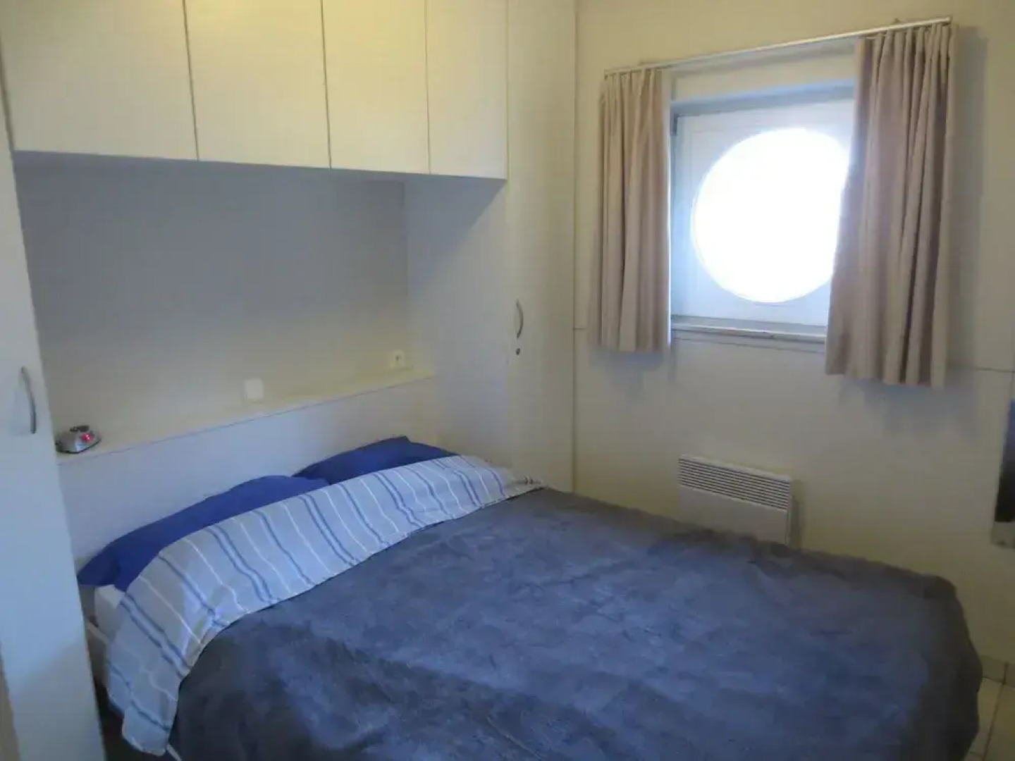 Sunny Bredene Stay by Sea