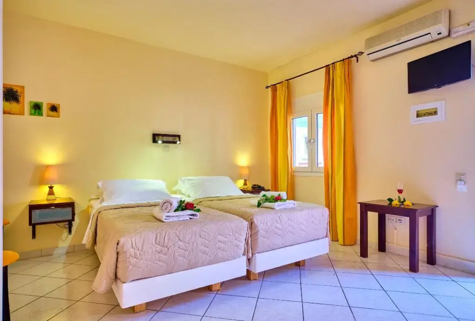 Chrismos Luxury Suites & Studios