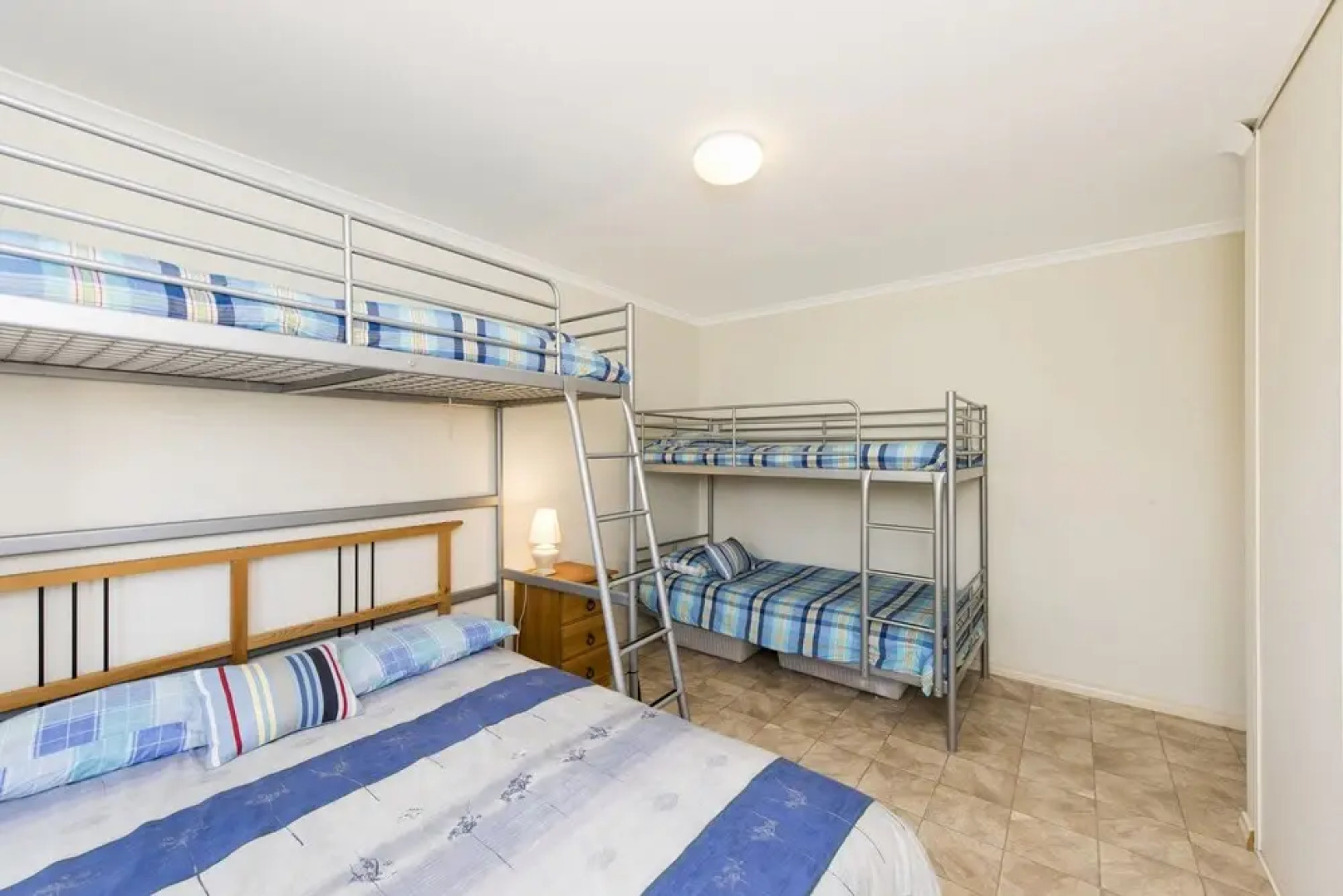 Uppy's Shack - Quiet Location Close to Beach Pet Friendly