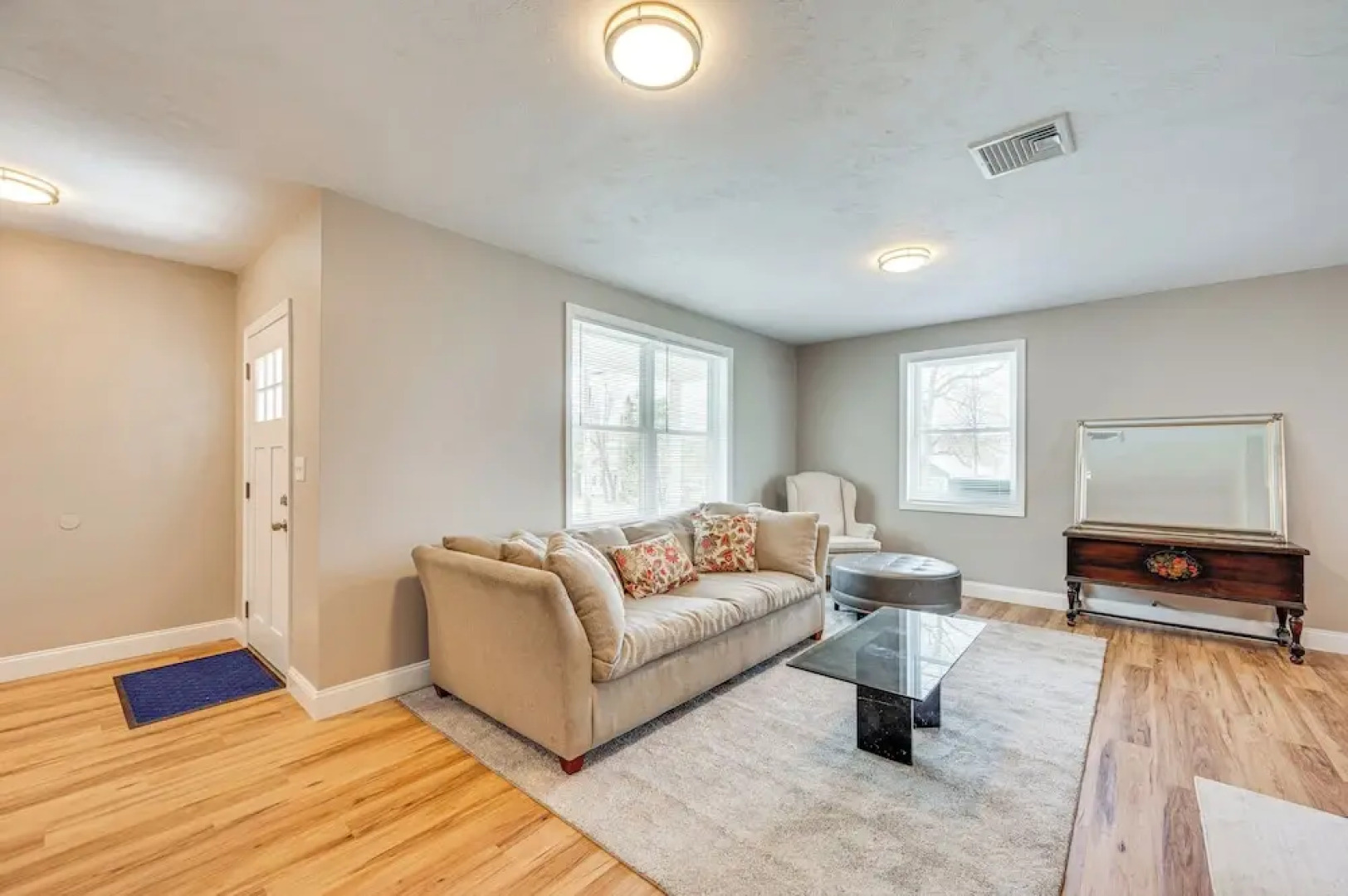 New Hampshire Abode w/ Mountain Views, Near Skiing