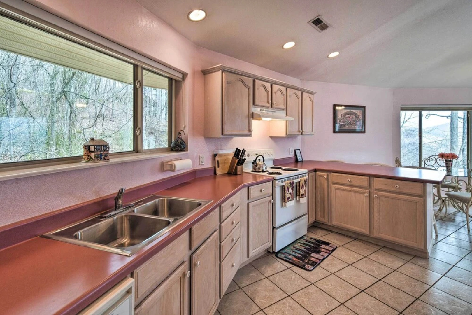 Charming Burnsville Apt w/ Mountain Views & Deck!