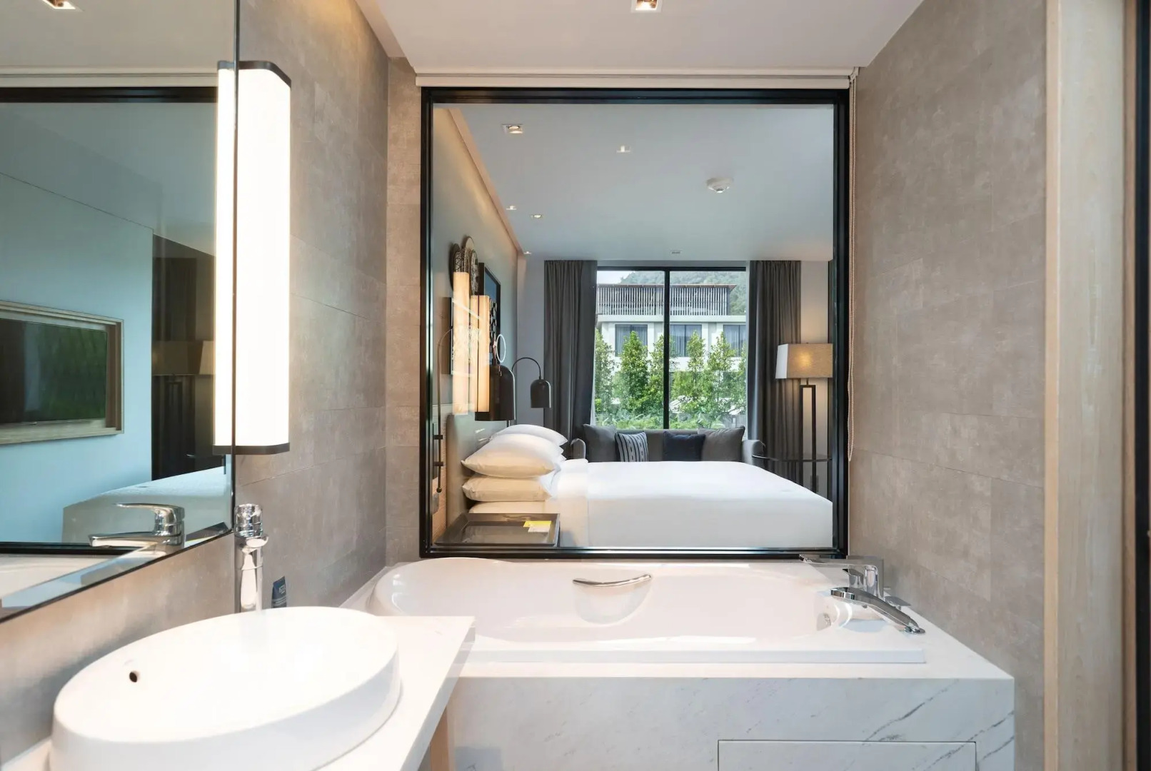 Four Points by Sheraton Phuket Patong Beach Resort