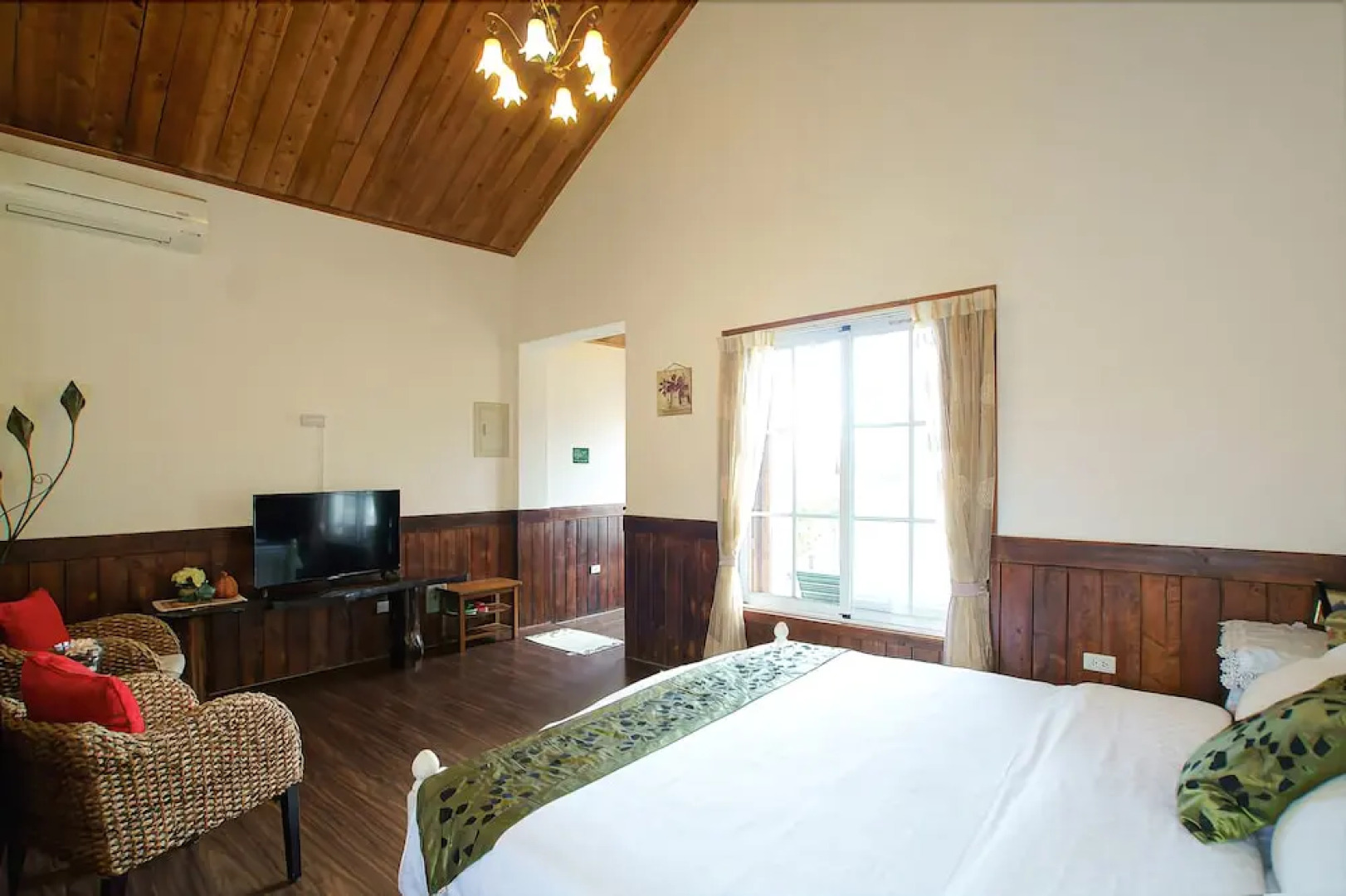 Hou Niao Fei Xing B&B