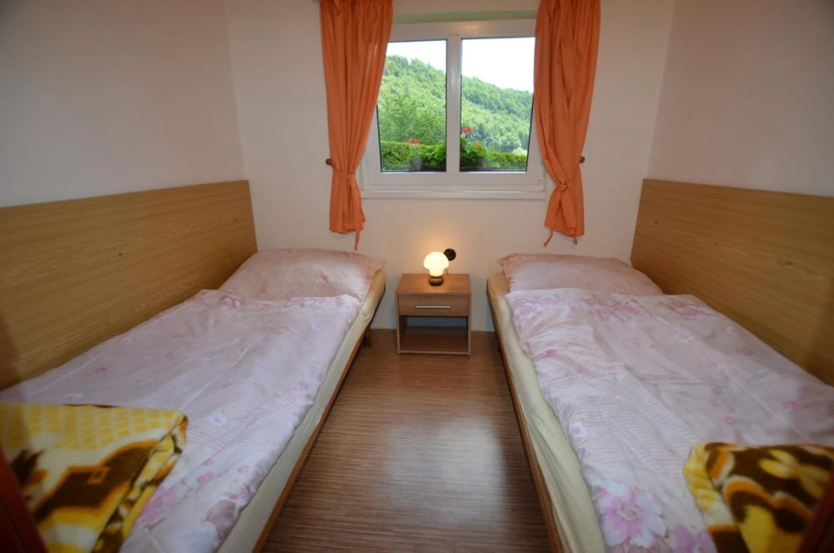 Poolincluded Chalet Jizera