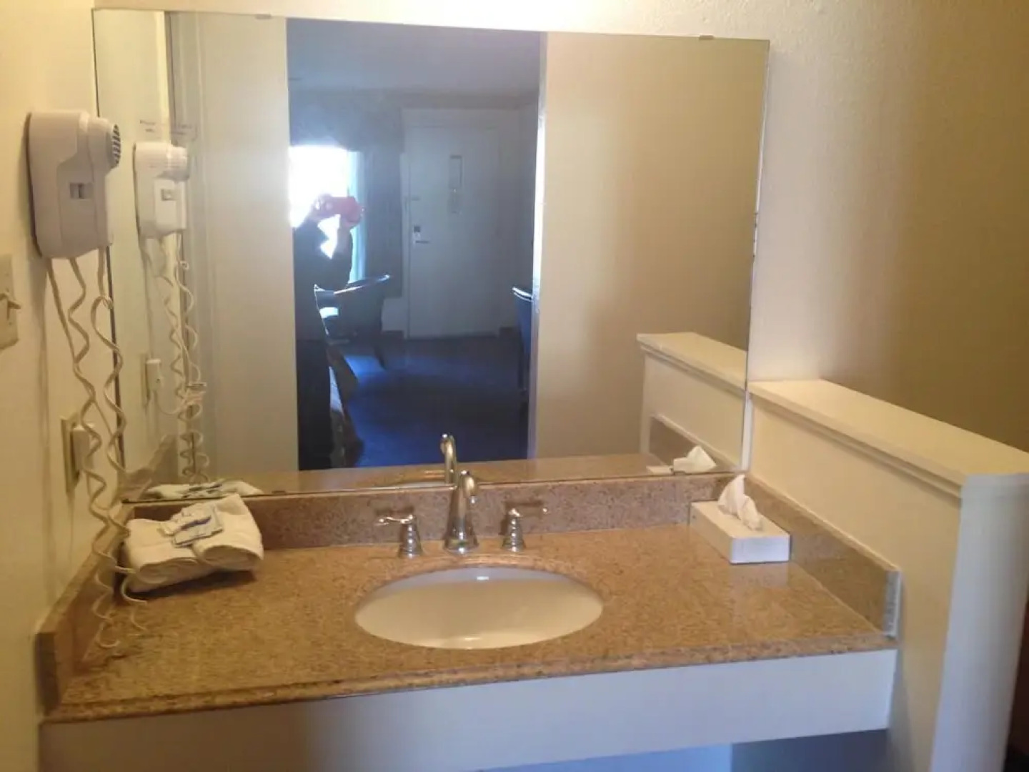 Granbury Inn & Suites