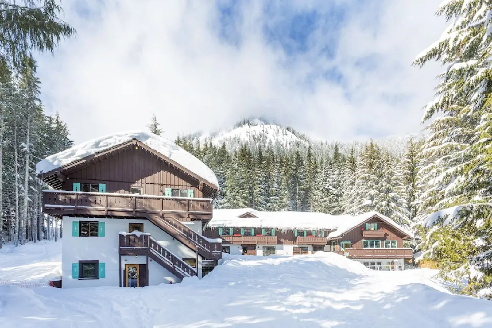 The Alpine Inn at Crystal Mountain Resort