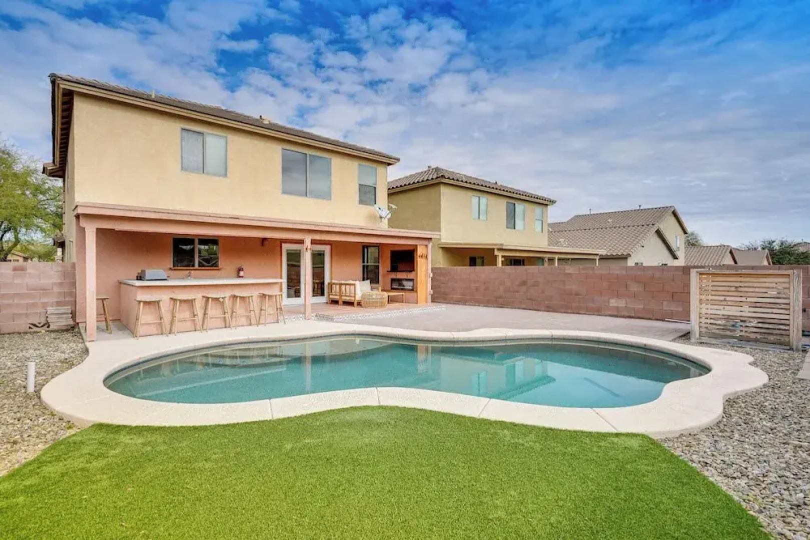 Gorgeous Green Valley Home: Patio & Private Pool!